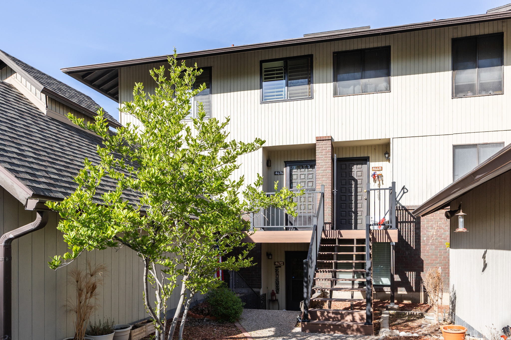 HIDDEN LAKE CONDM - Residential