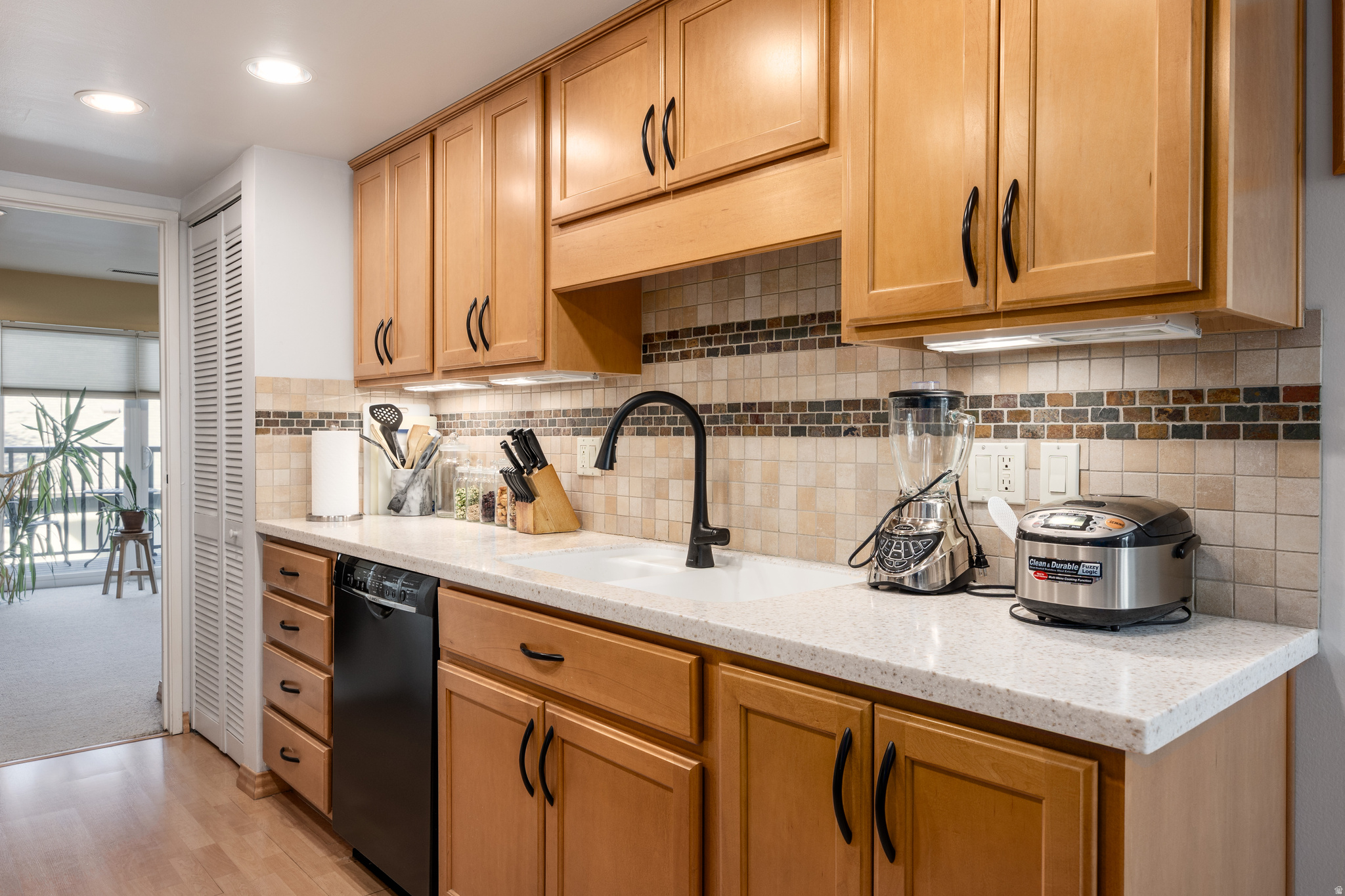 HIDDEN LAKE CONDM - Residential