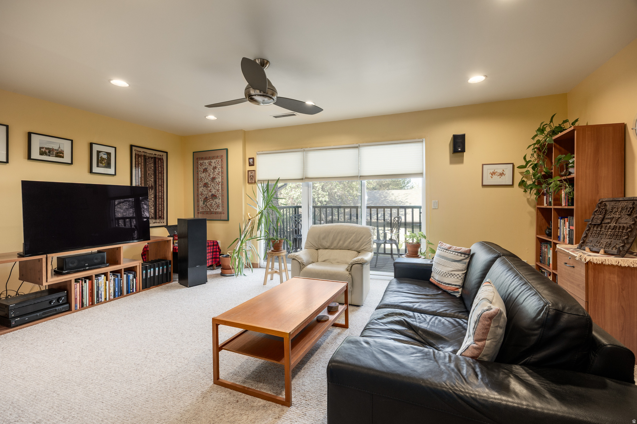 HIDDEN LAKE CONDM - Residential