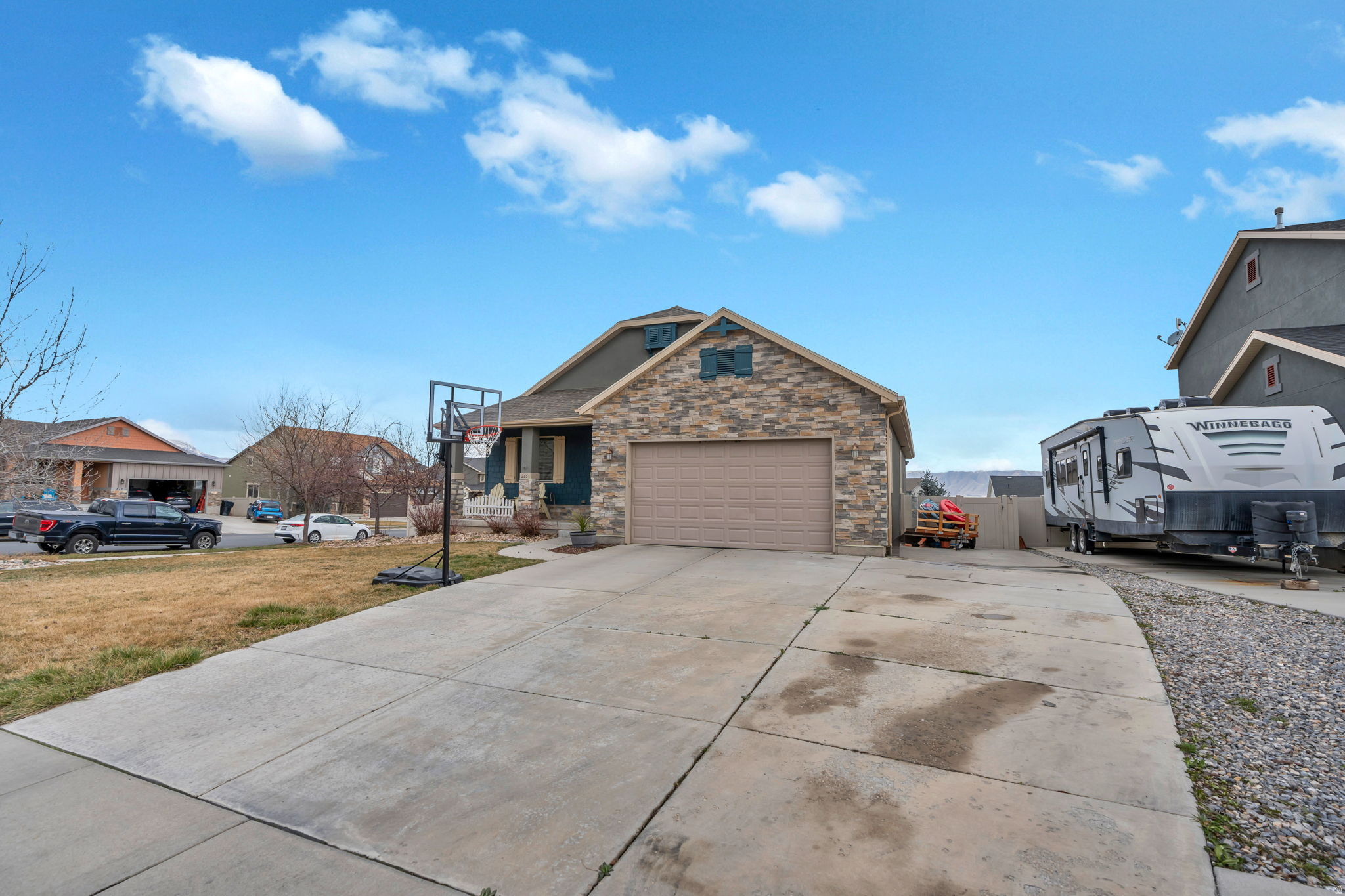 SALEM PARK - Residential