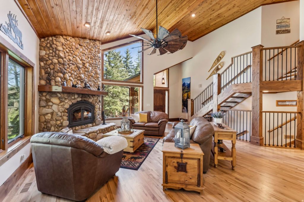 Photo of 3321 W BIG SRUCE WAY #E54, Park City, UT 84098 (MLS # 2143160)