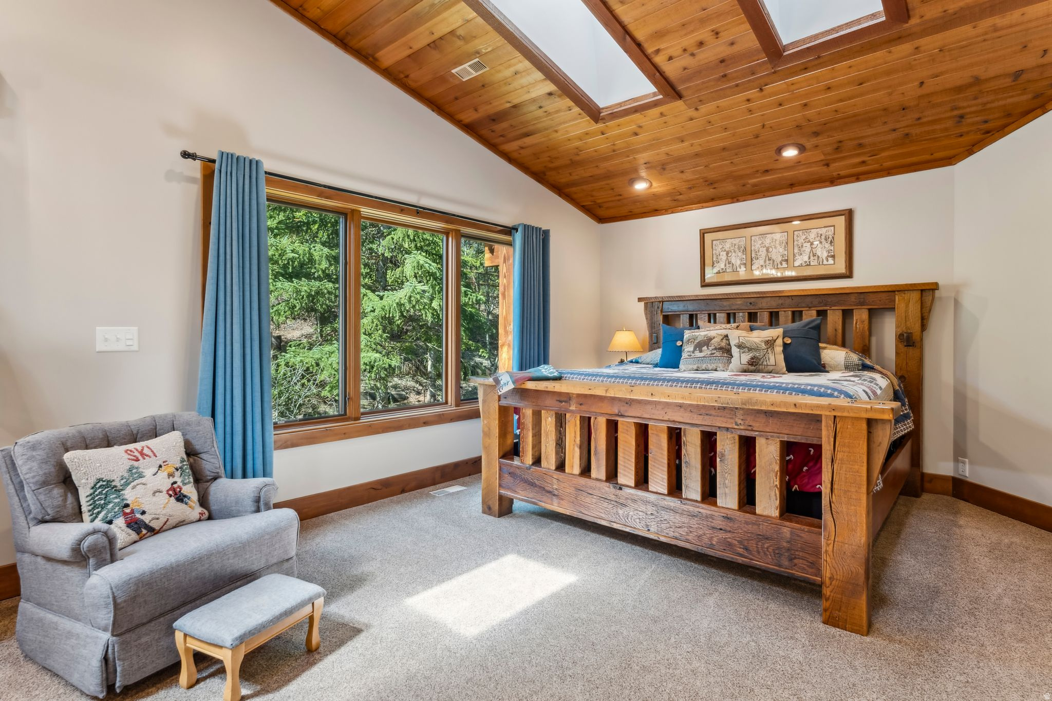 ECKER HILL - Residential