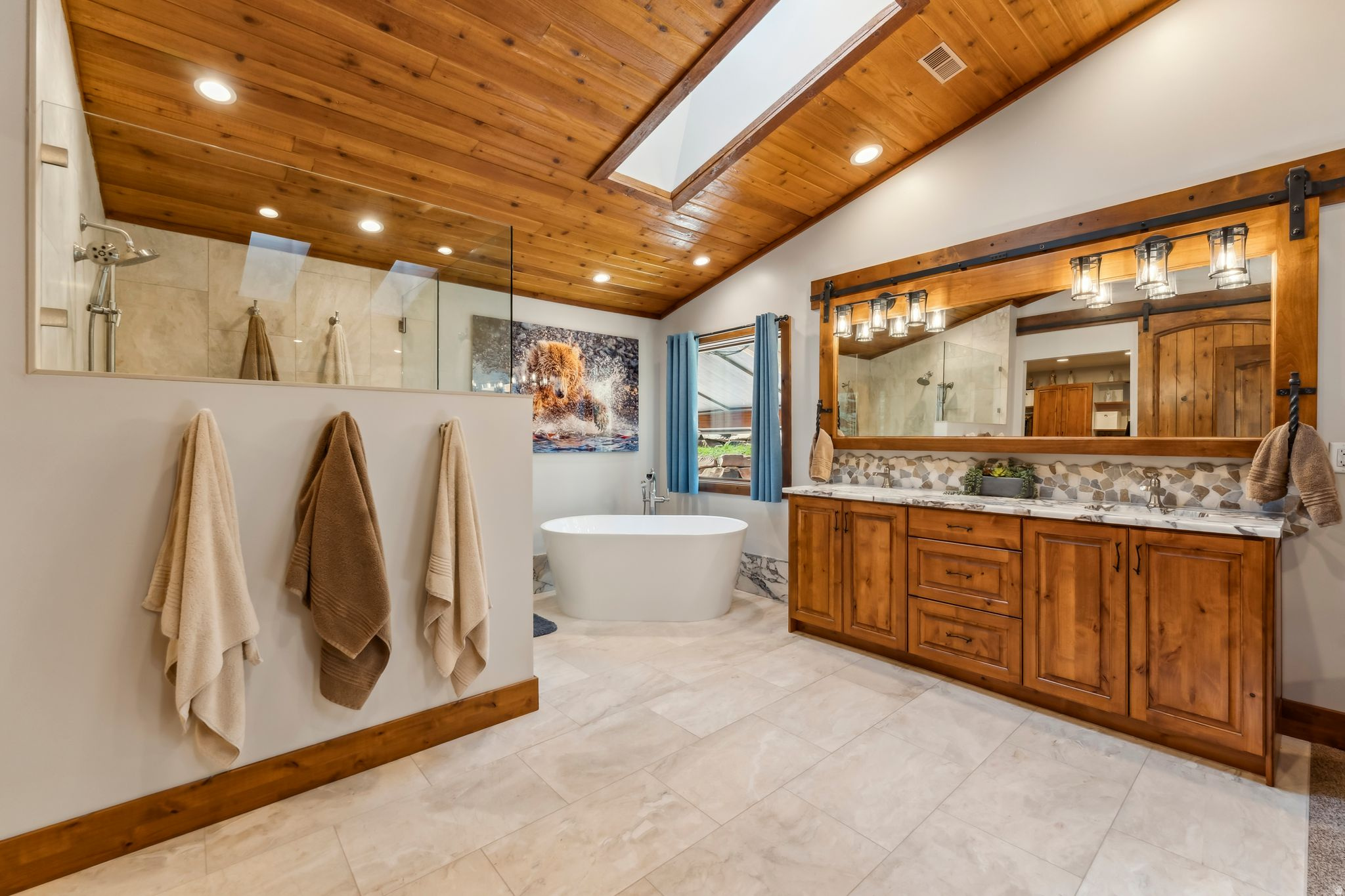 ECKER HILL - Residential