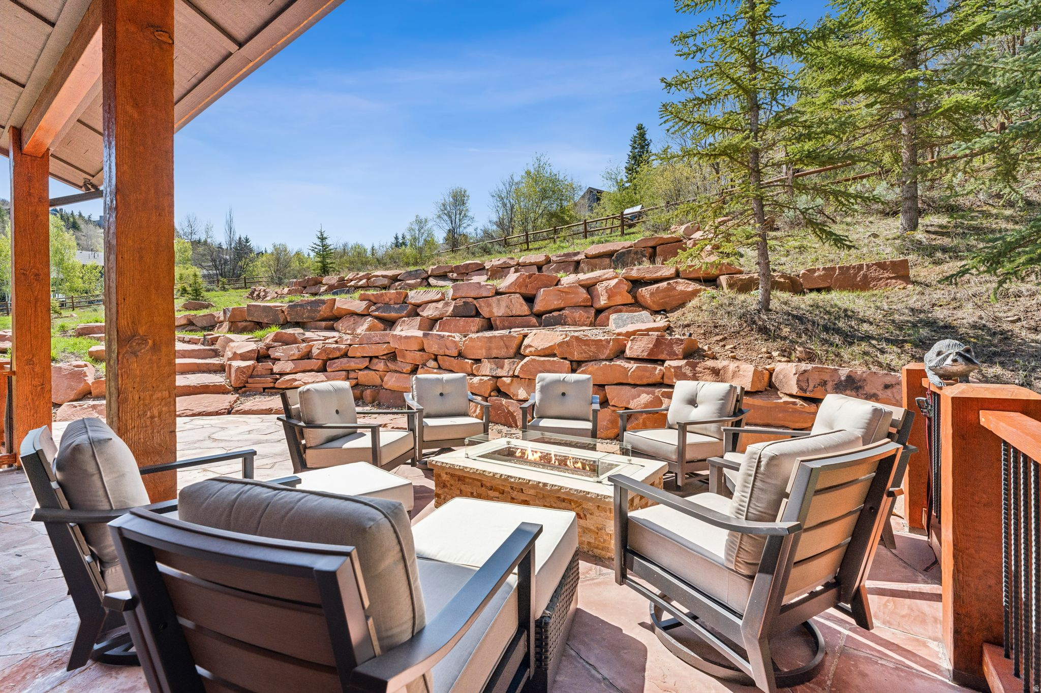 ECKER HILL - Residential