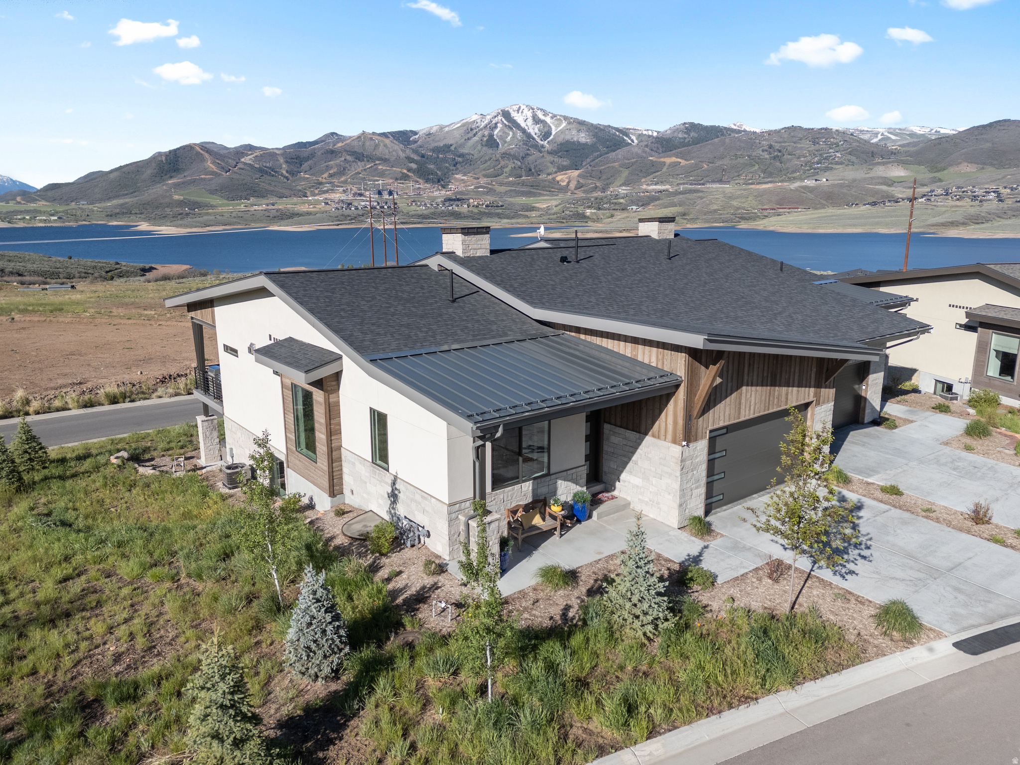 SHORELINE - Residential Income