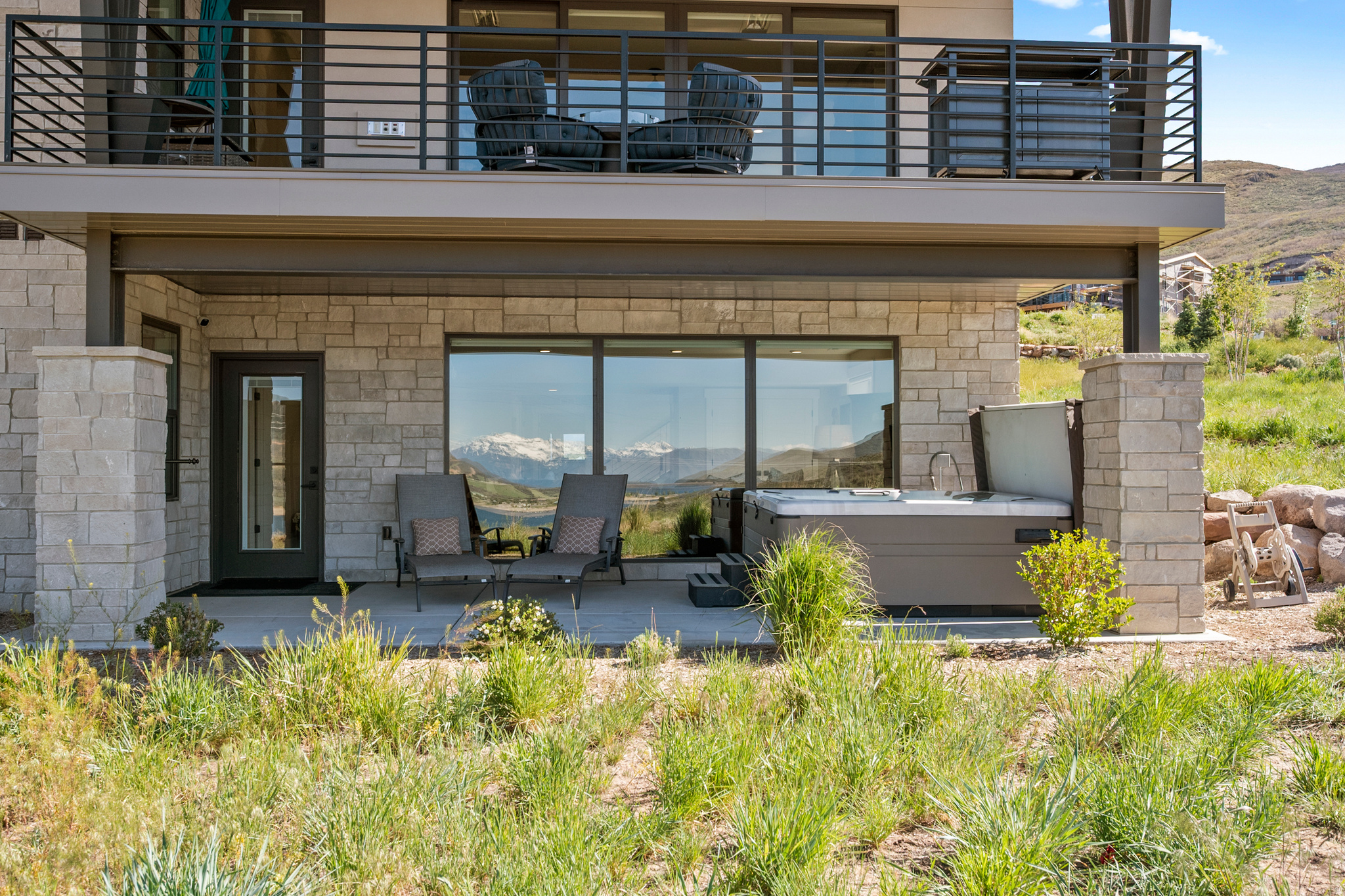 SHORELINE - Residential Income