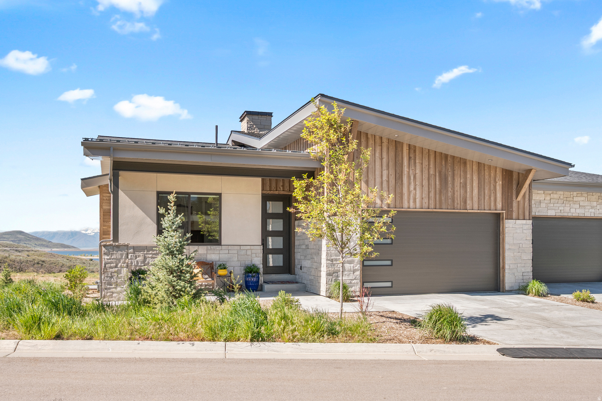 SHORELINE - Residential Income
