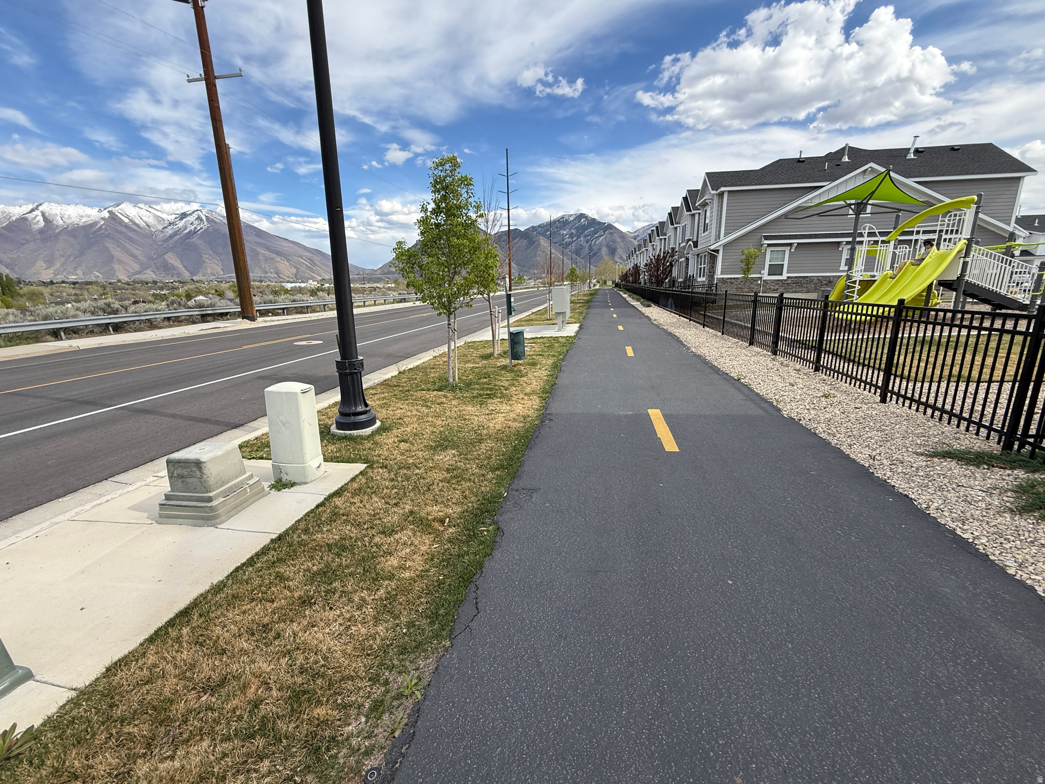 DEL MONTE TOWNHOMES - Residential