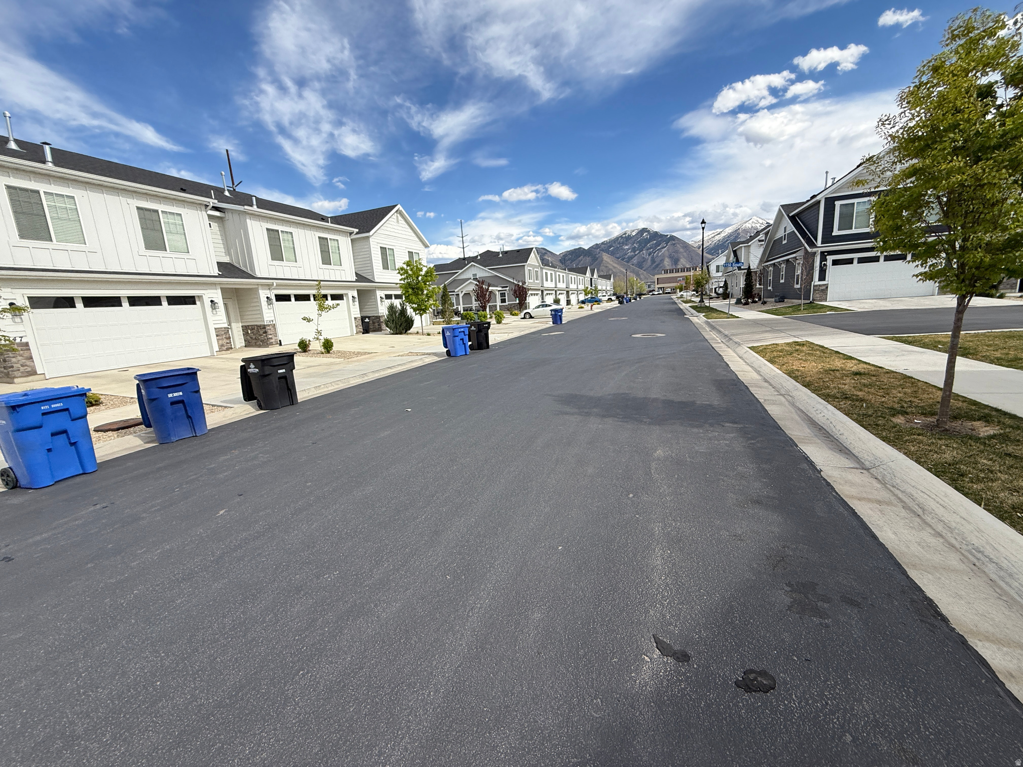 DEL MONTE TOWNHOMES - Residential