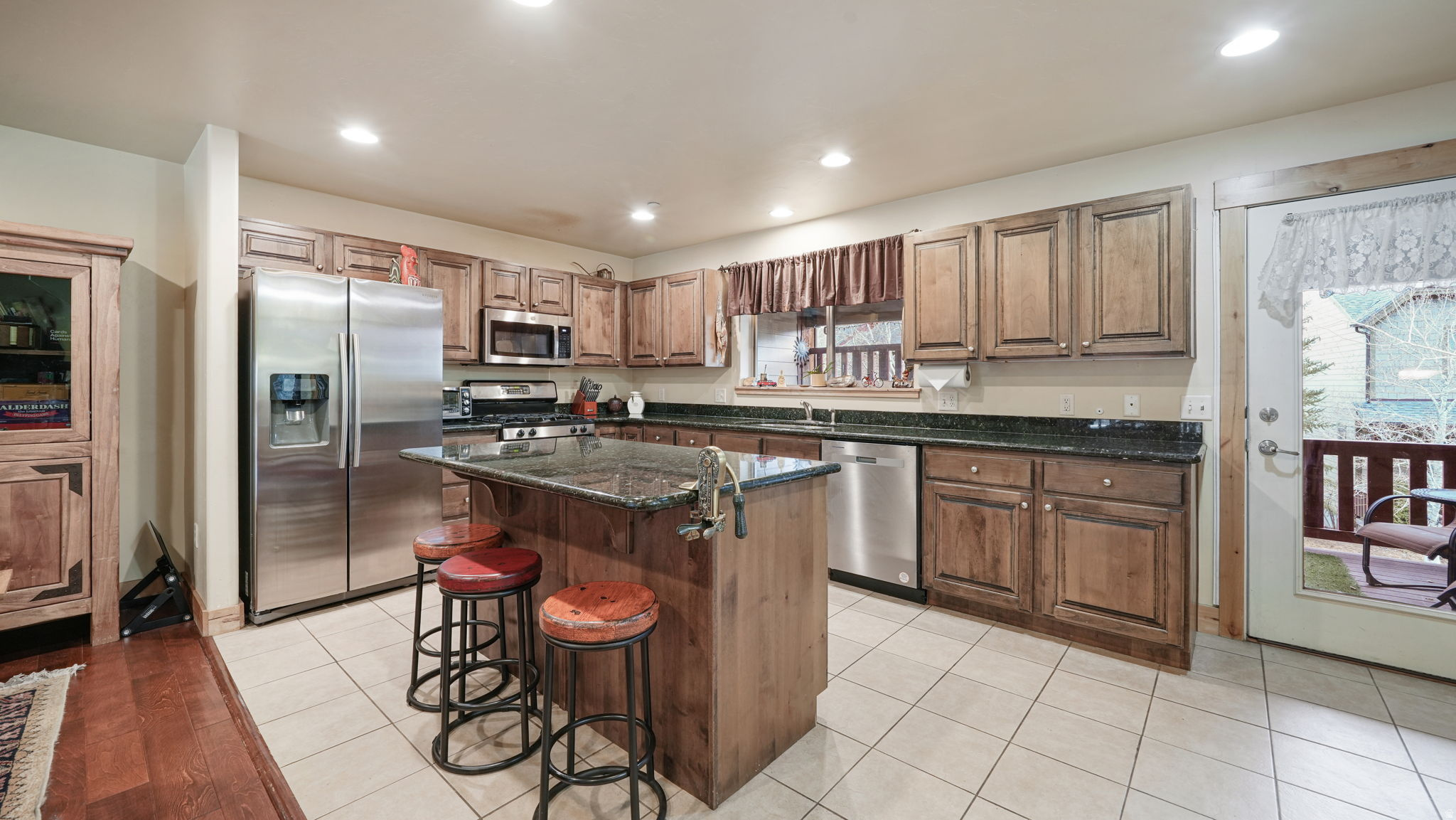 BEAR HOLLOW - Residential