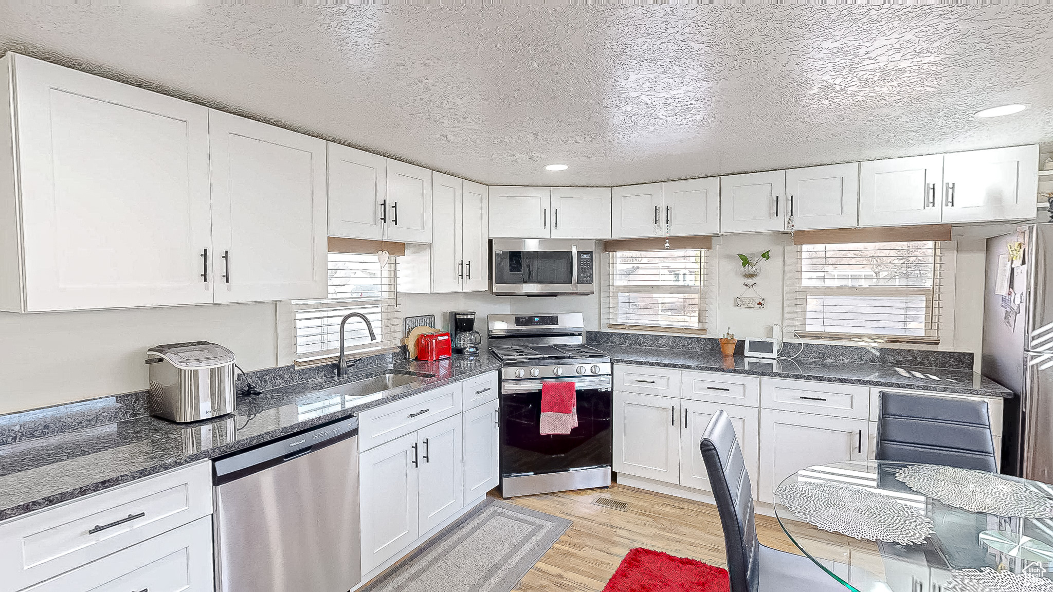 4672 S Mount Baldy Dr, Taylorsville, Utah image 4