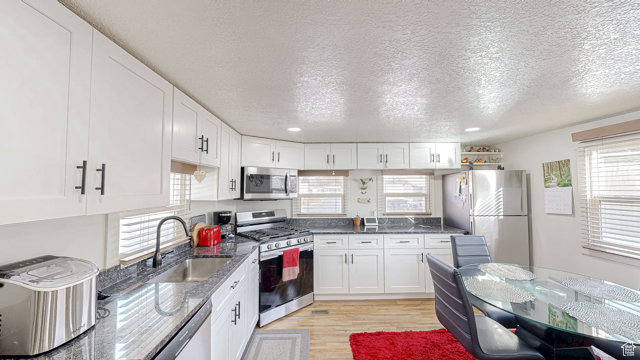 4672 S Mount Baldy Dr, Taylorsville, Utah image 5