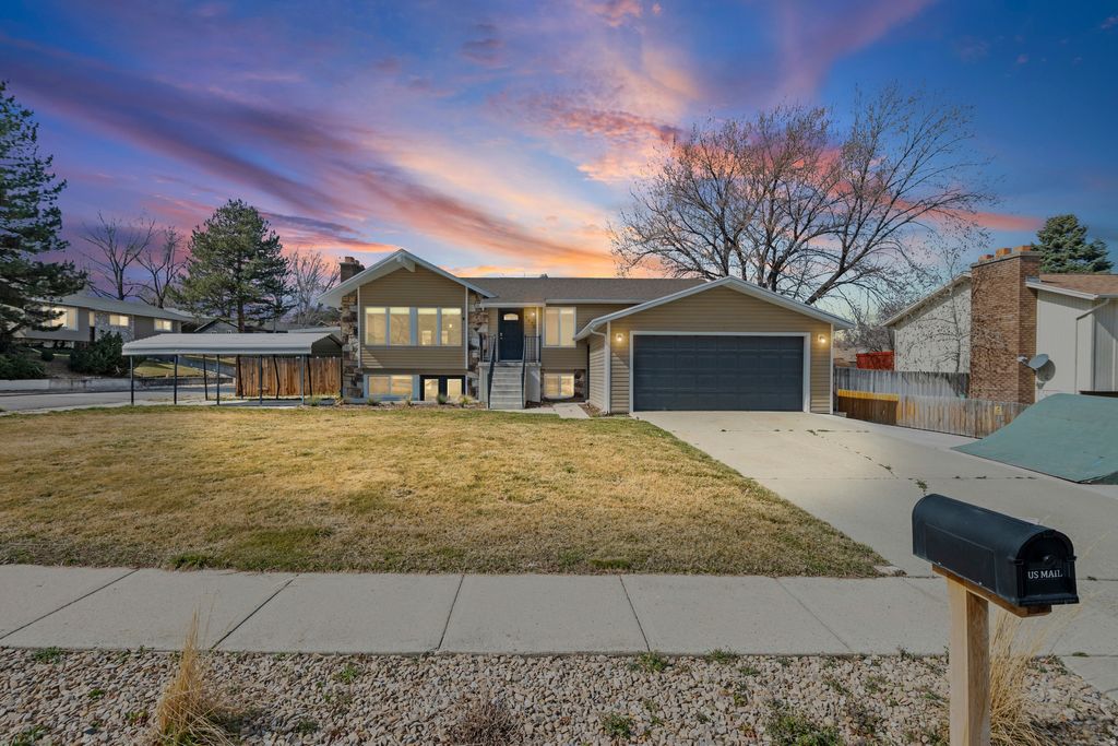 Photo of 9472 S TRAMWAY DR, Sandy, UT 84092 (MLS # 2143164)