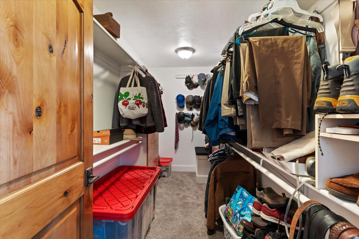 WILLOW CREEK - Residential