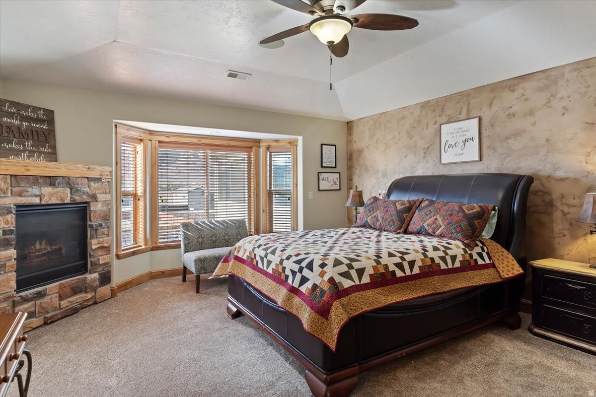 WILLOW CREEK - Residential