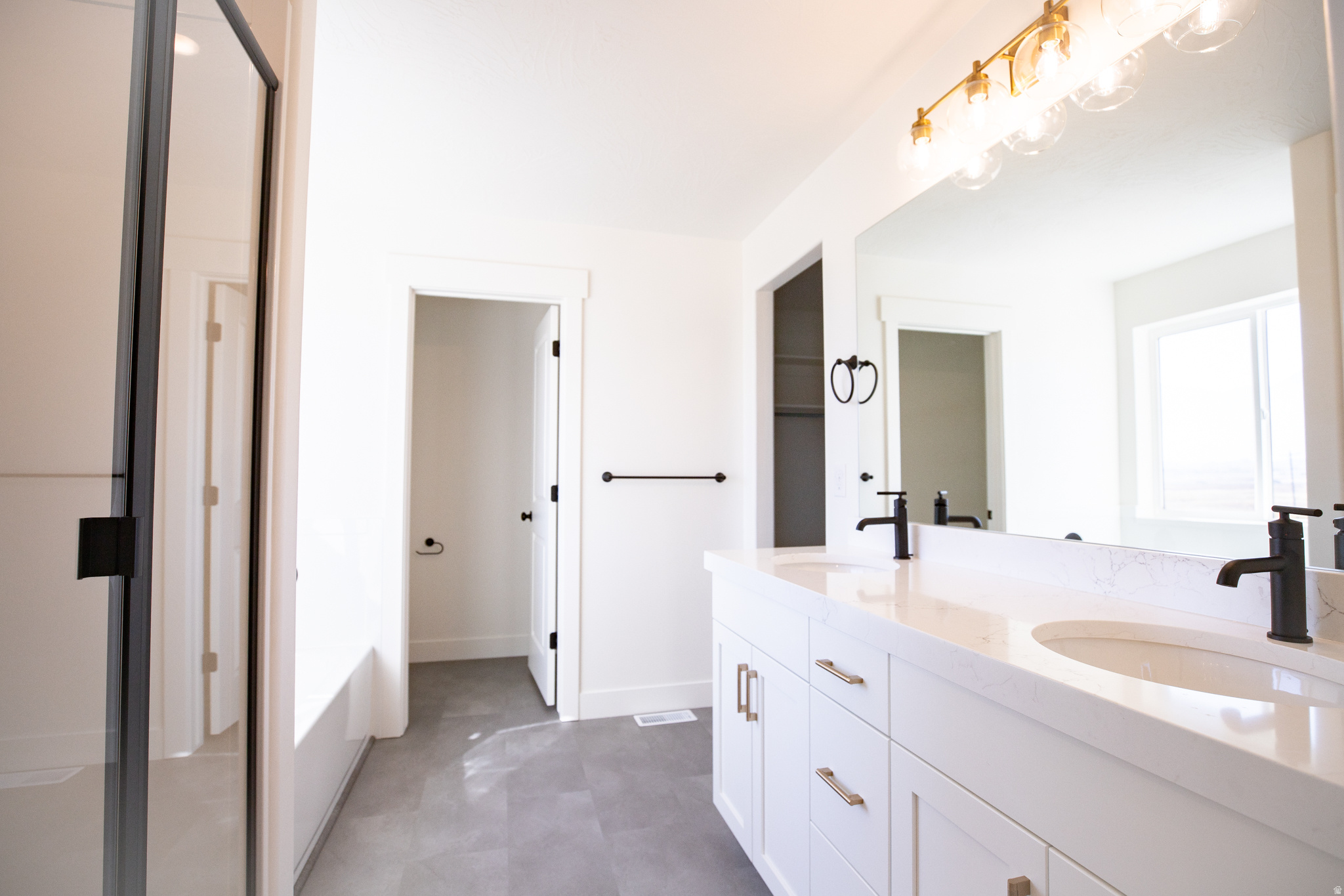 ARROWHEAD SPRINGS - Residential