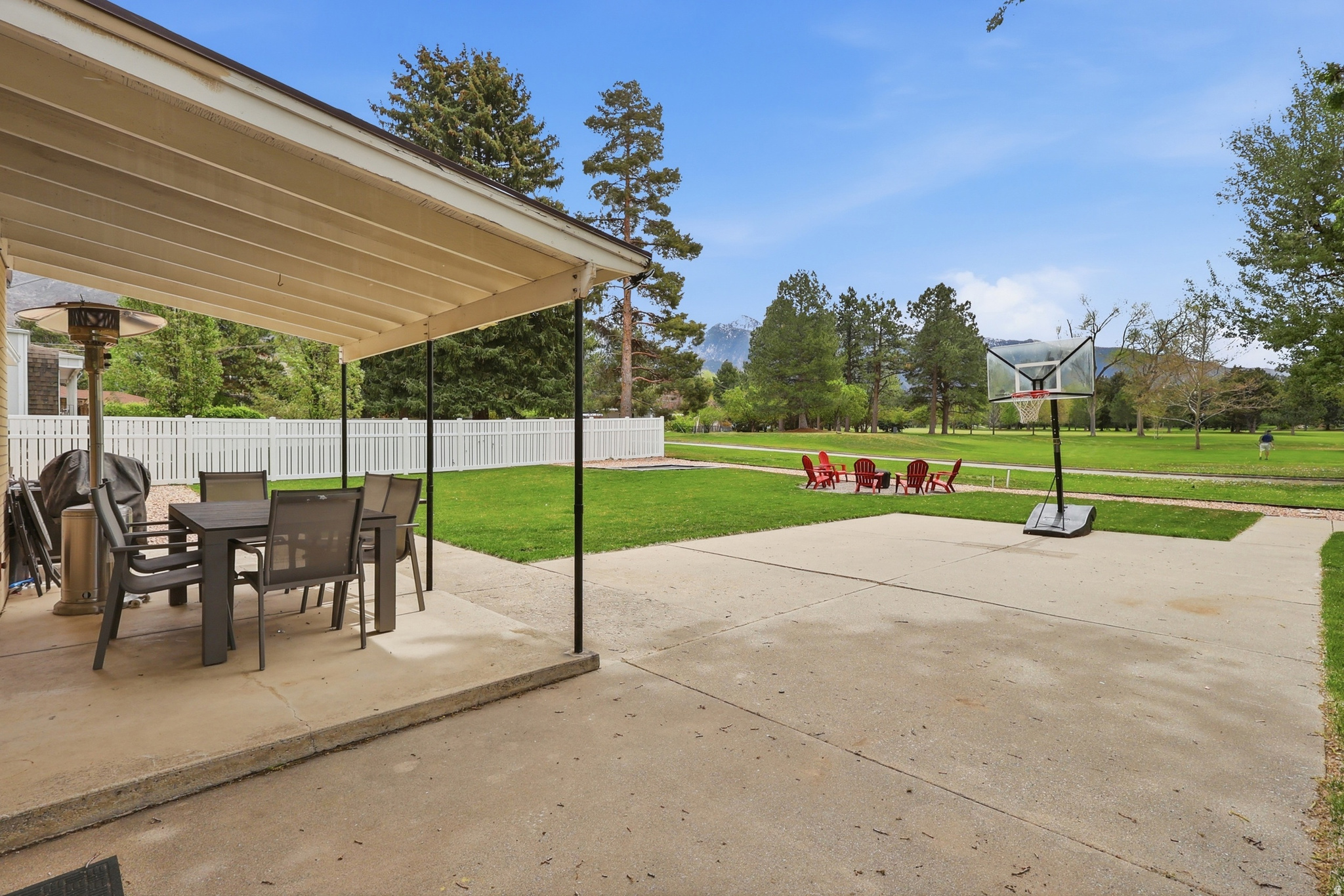 WILLOW CREEK - Residential