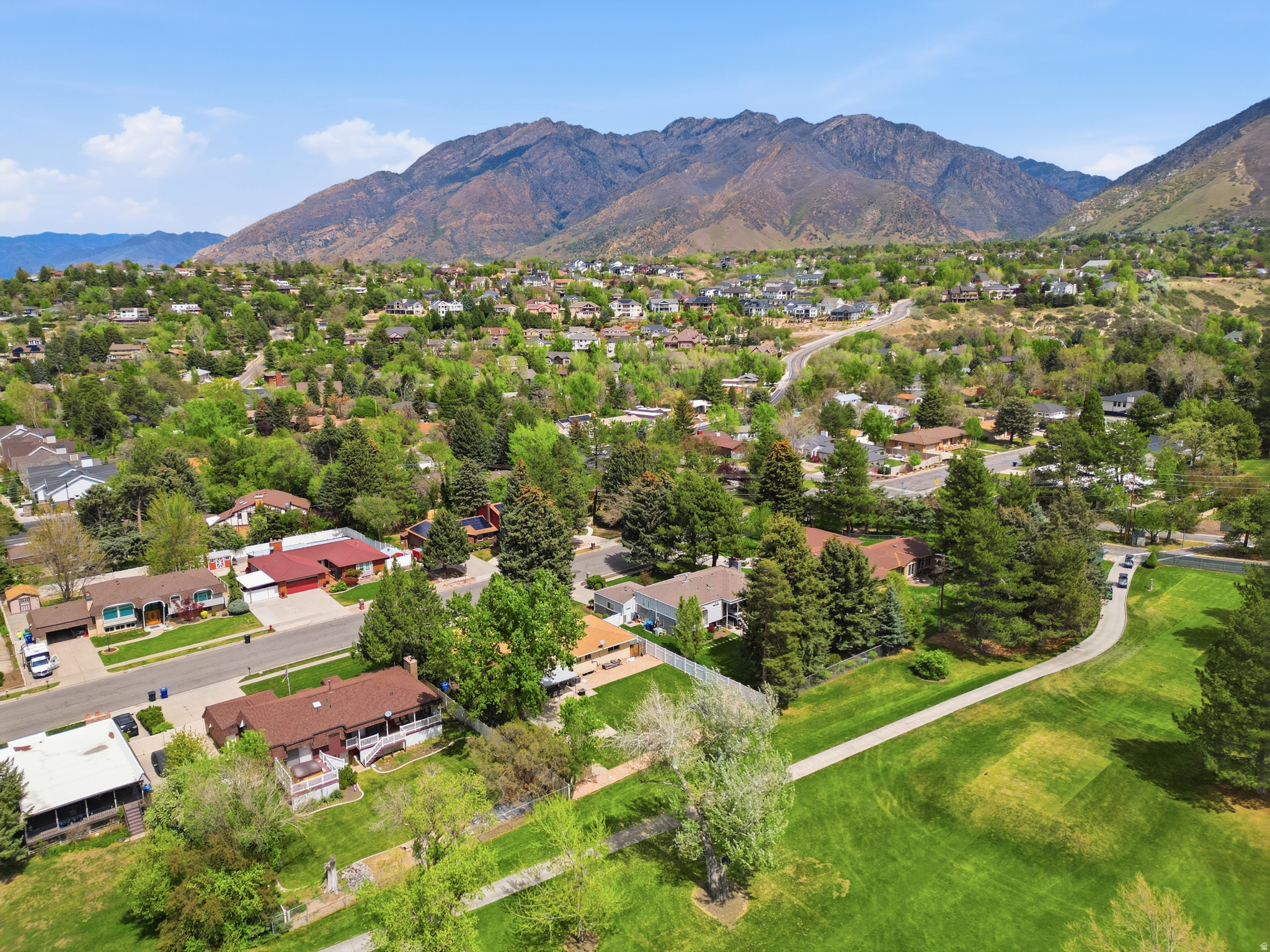 WILLOW CREEK - Residential