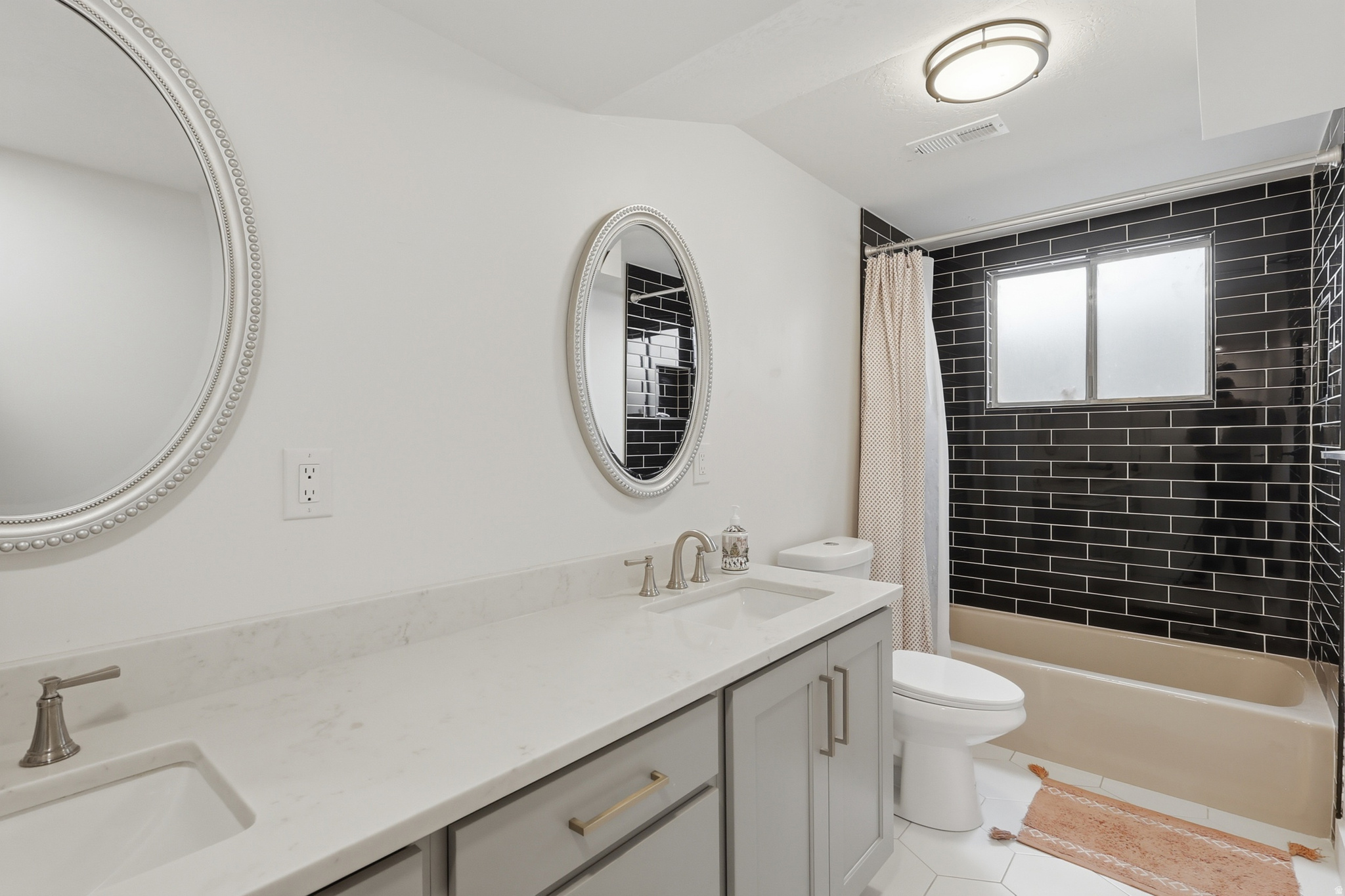 WILLOW CREEK - Residential