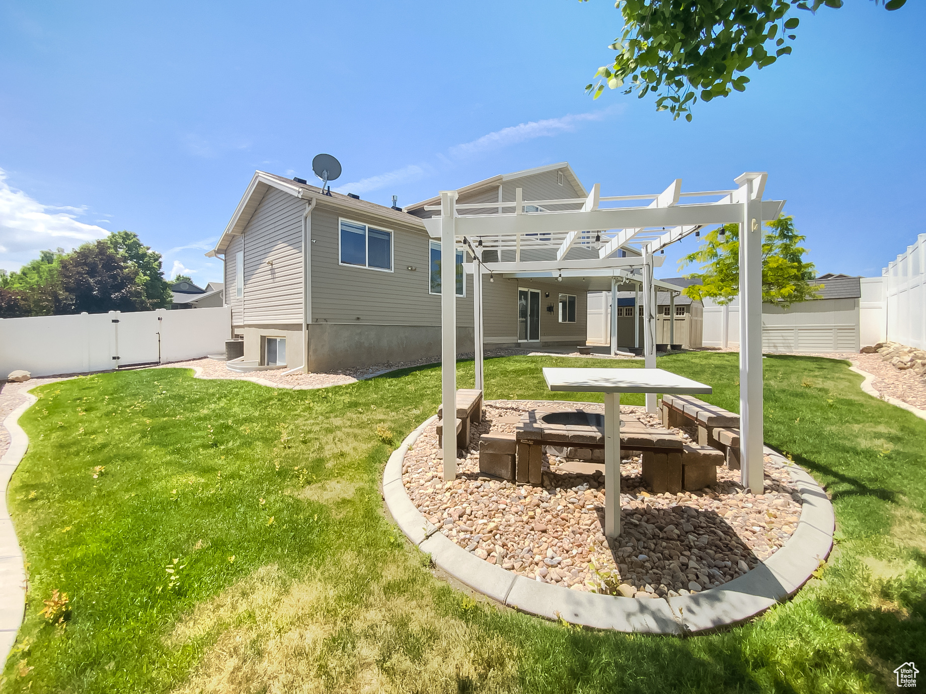 5528 W Ridge Stone Dr, Salt Lake City, Utah image 8
