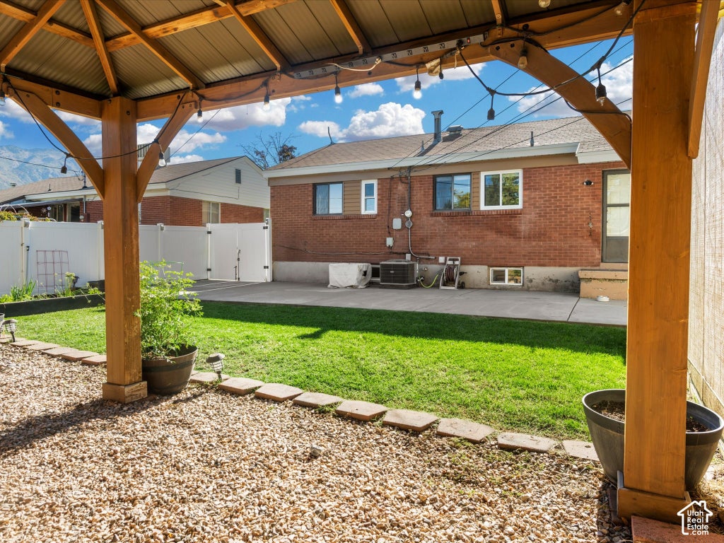 Photo of 4581 S 150 W, Washington Terrace, UT 84405 (MLS # 2188752)