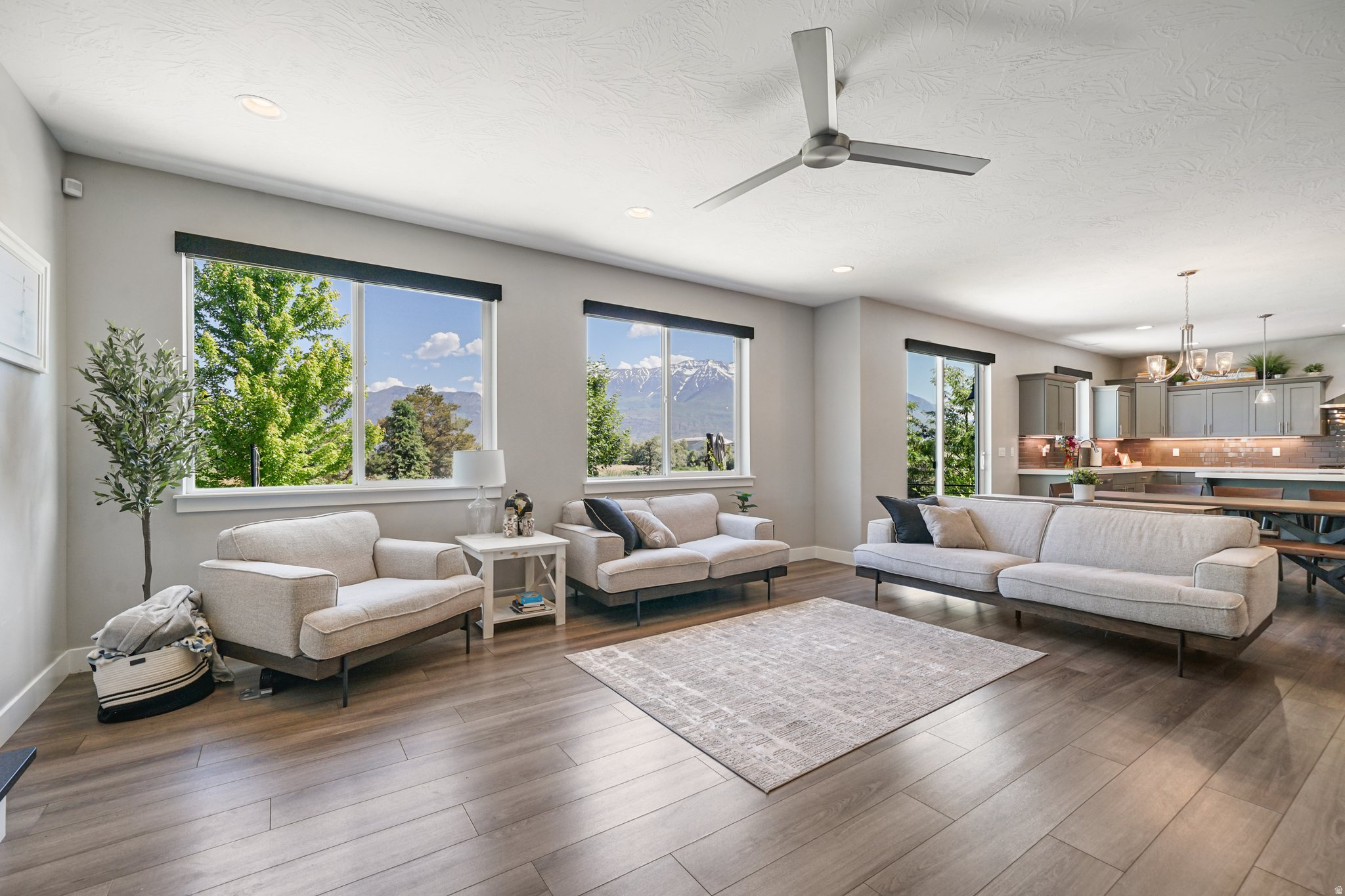 PARKSIDE AT WATERS EDGE - Residential