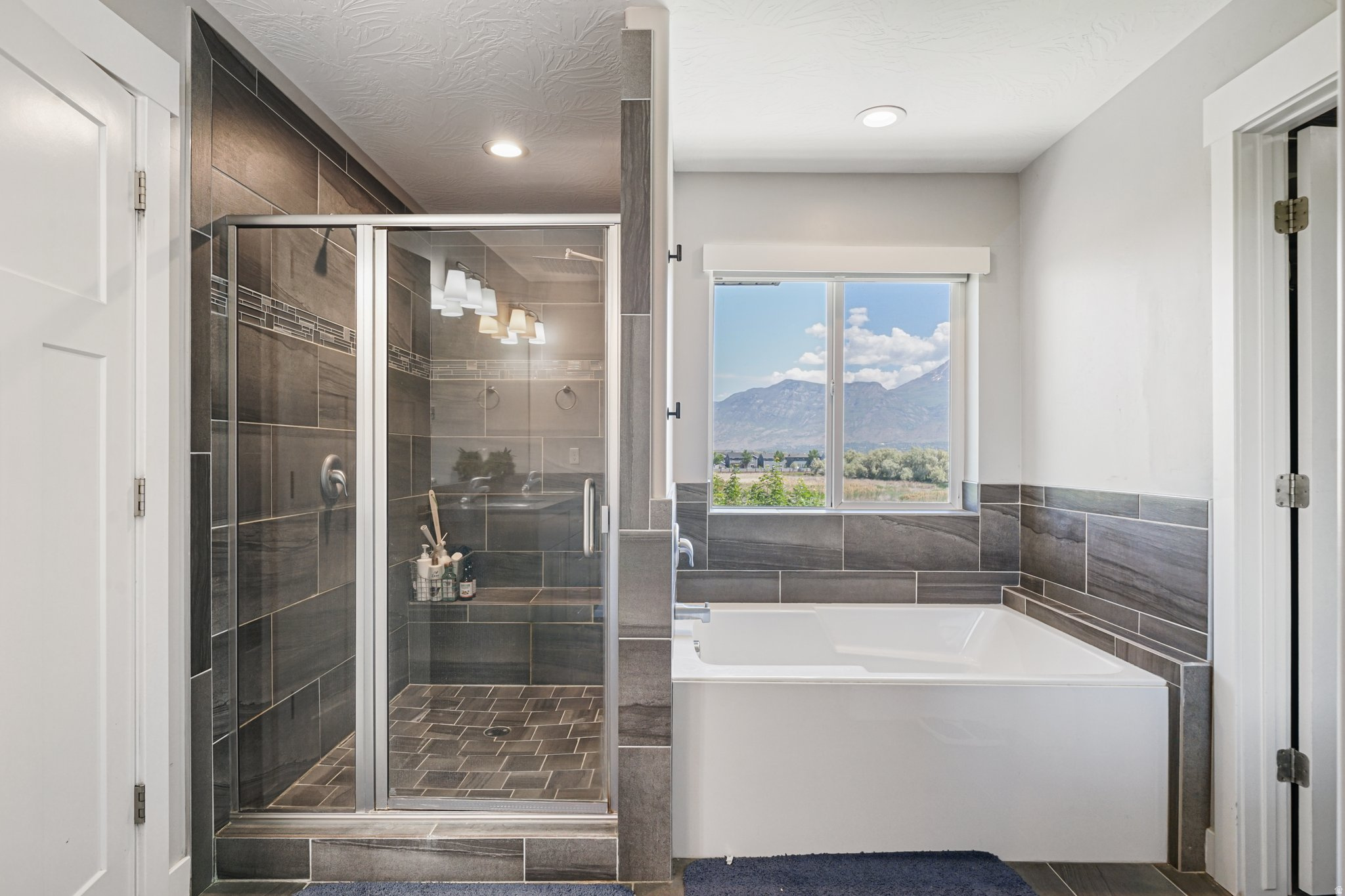 PARKSIDE AT WATERS EDGE - Residential