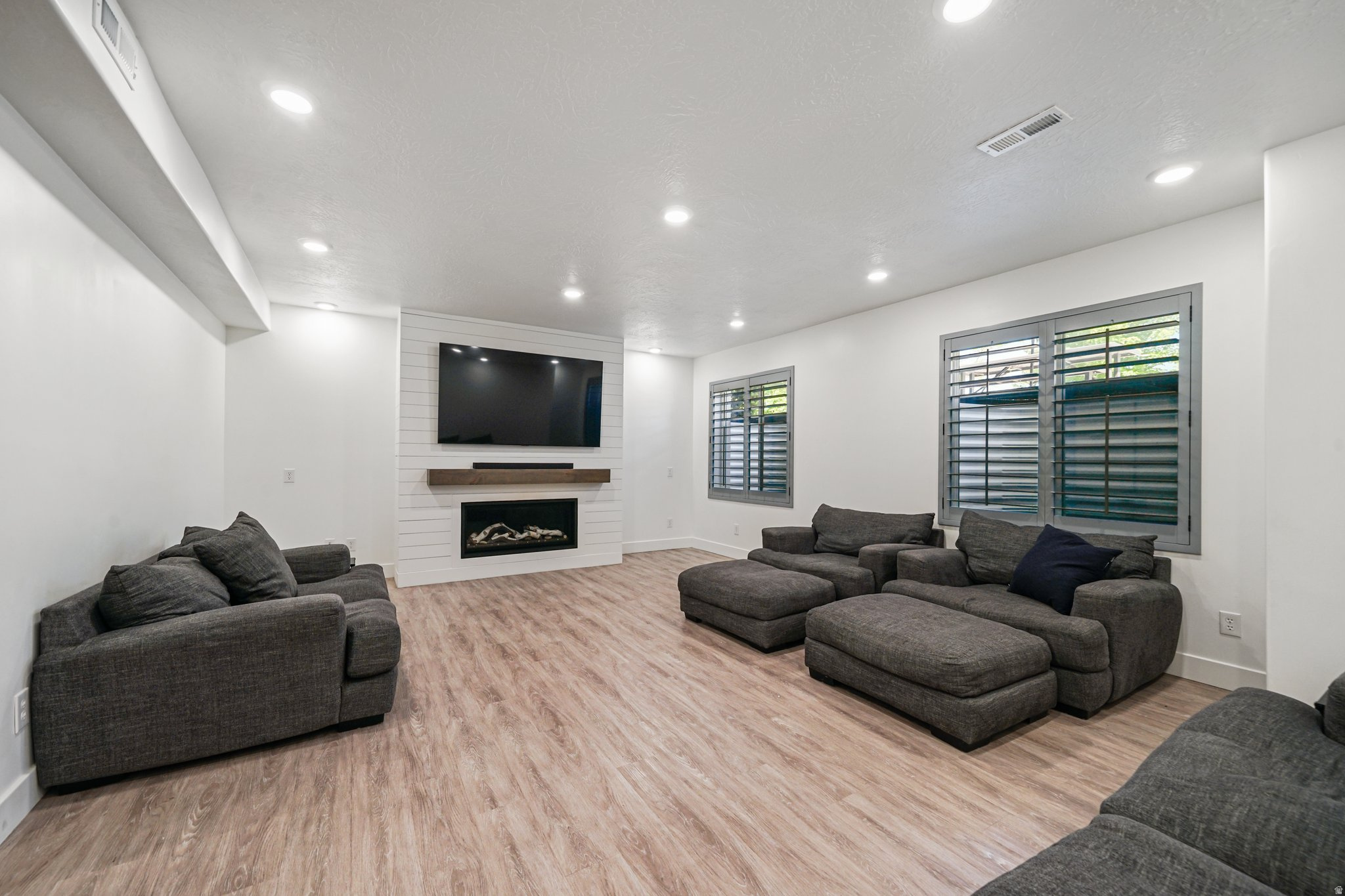 PARKSIDE AT WATERS EDGE - Residential