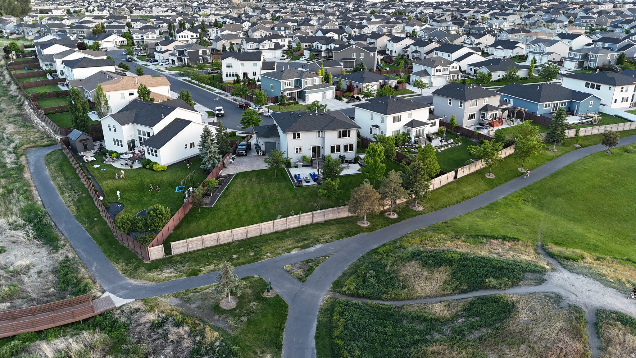 PARKSIDE AT WATERS EDGE - Residential