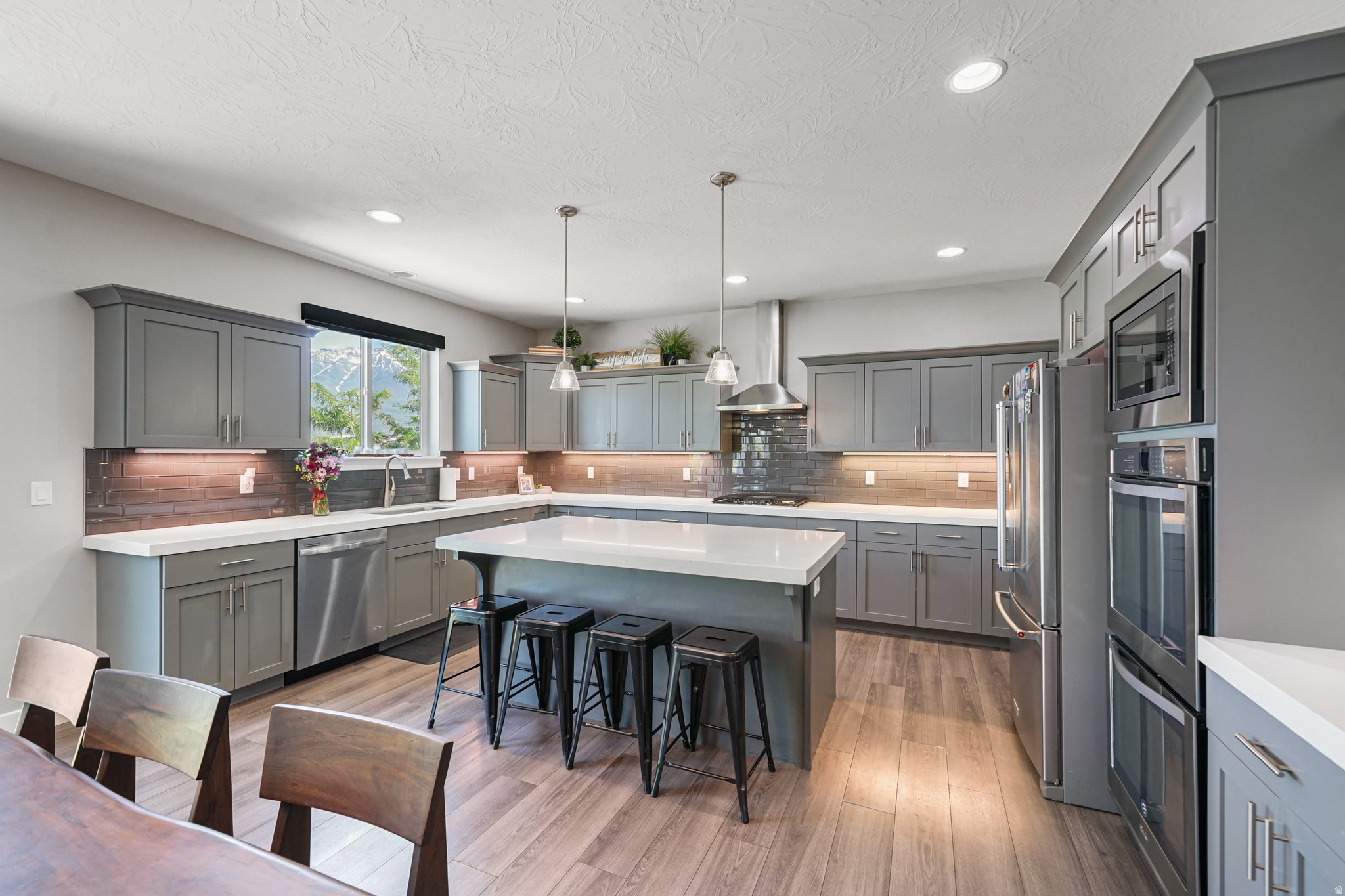 PARKSIDE AT WATERS EDGE - Residential