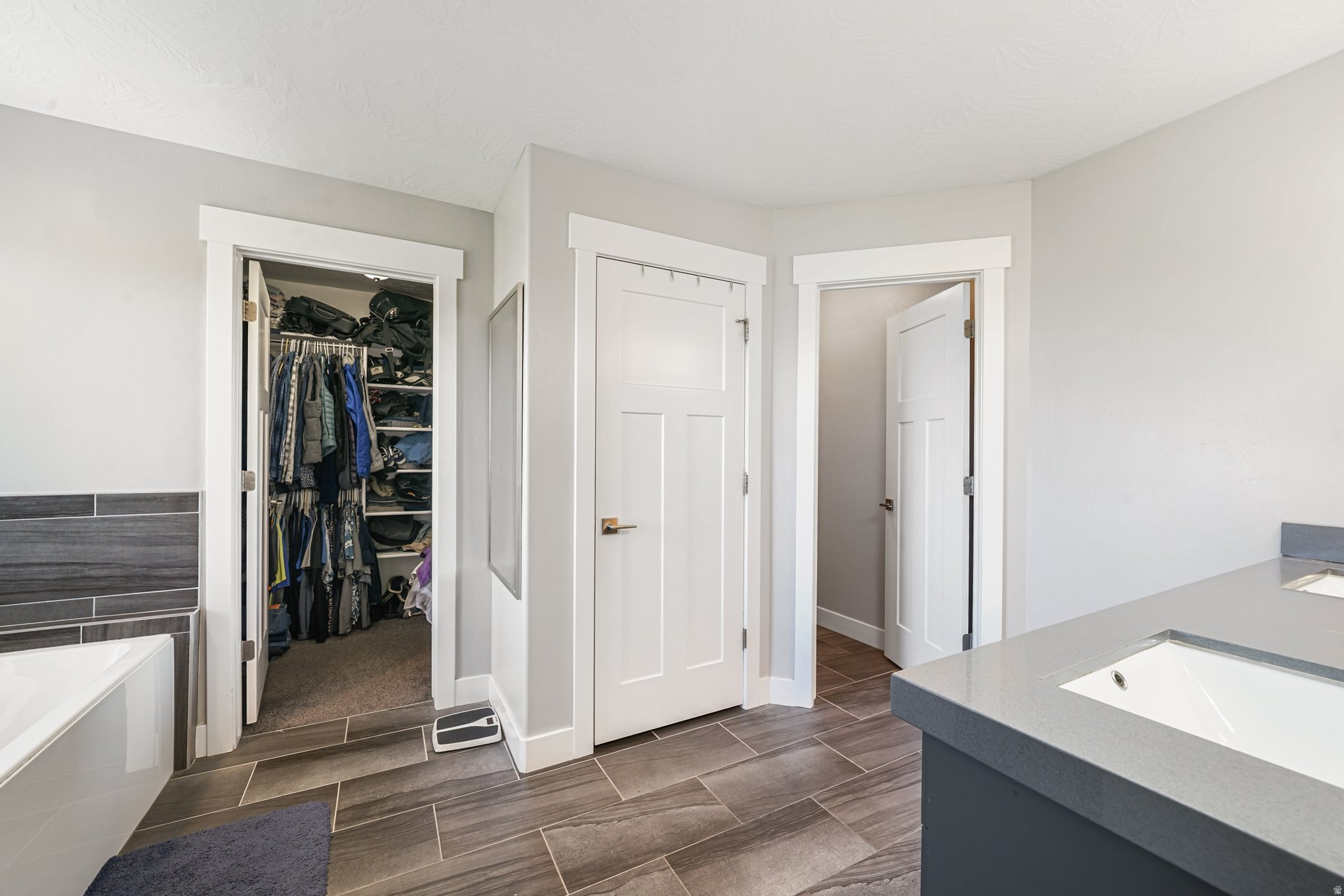 PARKSIDE AT WATERS EDGE - Residential