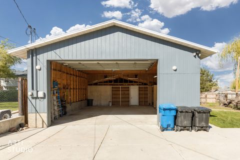 Tiny photo for 5033 S 150 E, Washington Terrace, UT 84405 (MLS # 2149086)