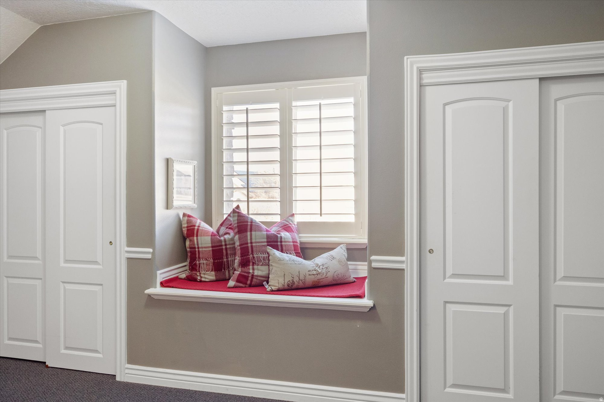 WINDSOR MEADOWS - Residential