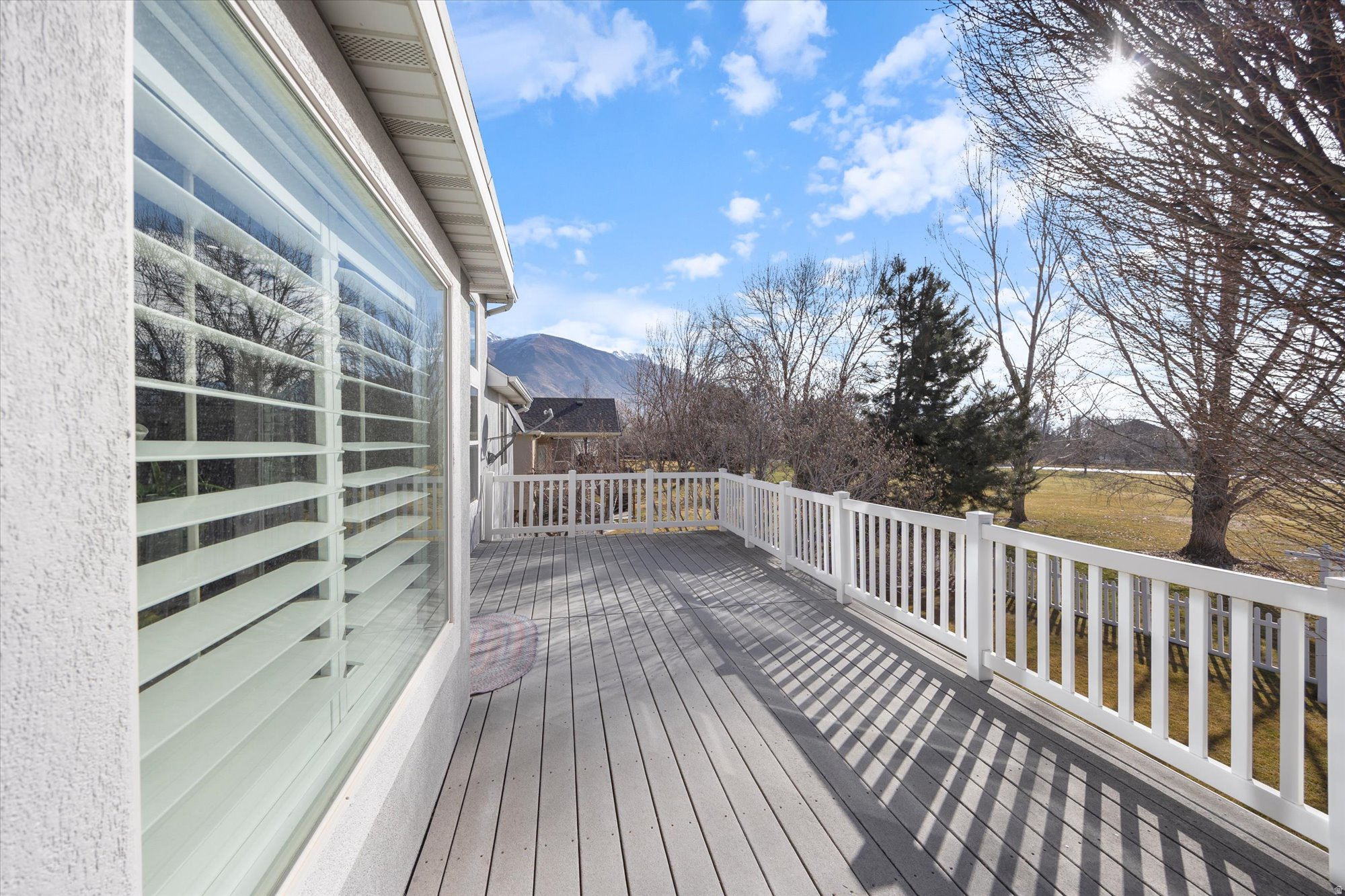 WINDSOR MEADOWS - Residential