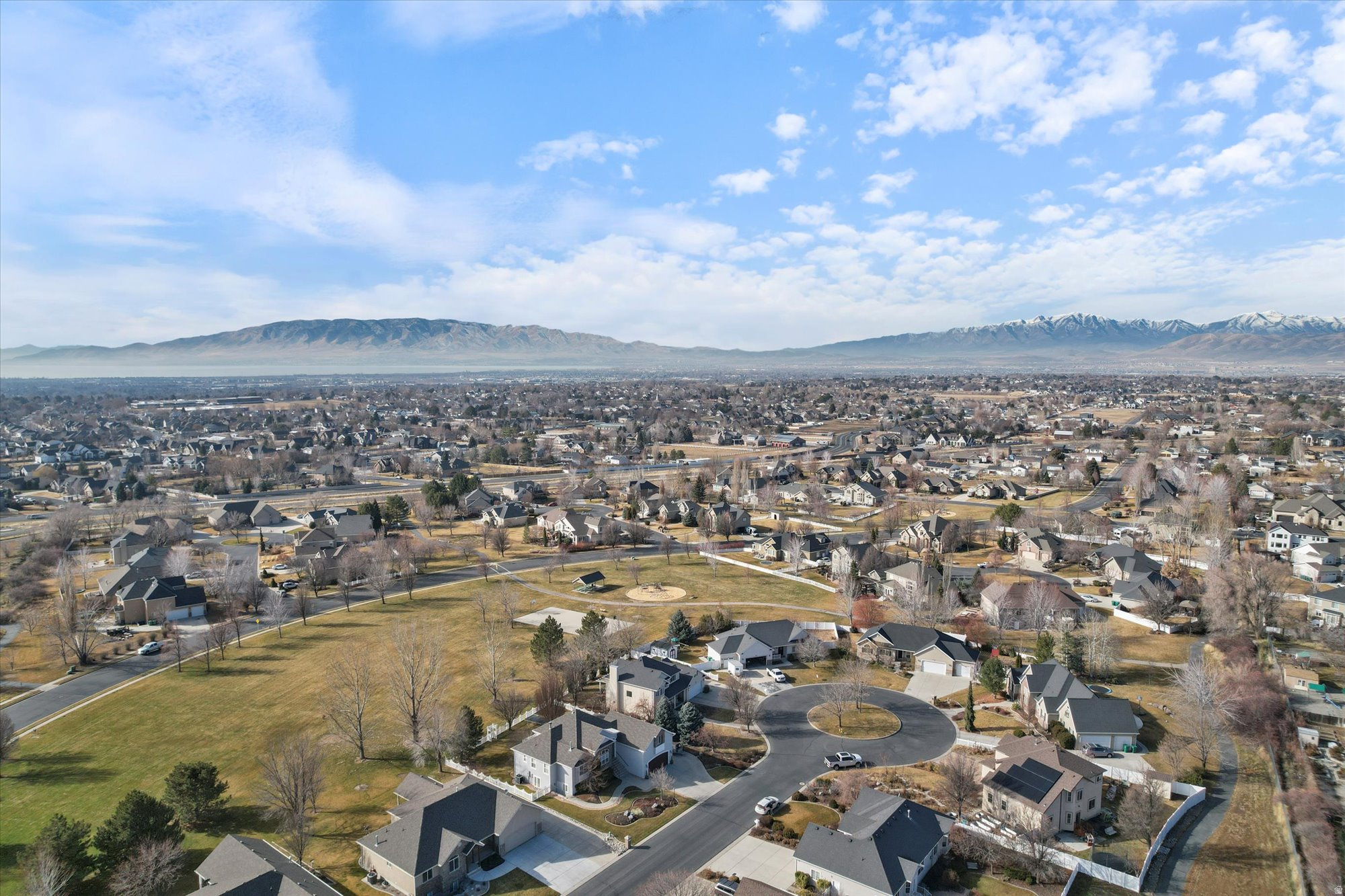 WINDSOR MEADOWS - Residential