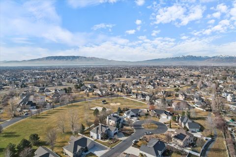 Tiny photo for 5537 W KENSINGTON CIR, Highland, UT 84003 (MLS # 2135912)