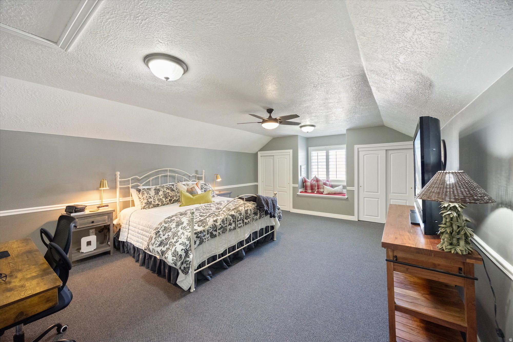 WINDSOR MEADOWS - Residential