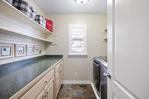 Tiny photo for 5537 W KENSINGTON CIR, Highland, UT 84003 (MLS # 2135912)