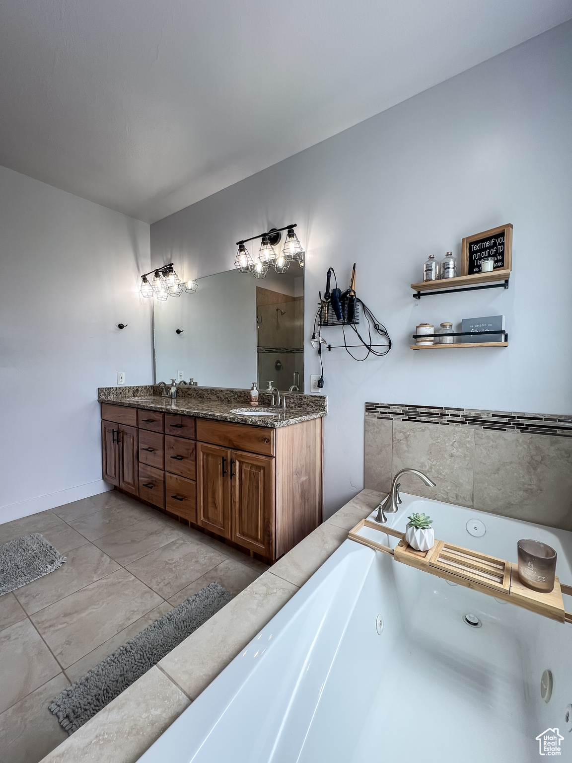 LEGACY ESTATES - Residential