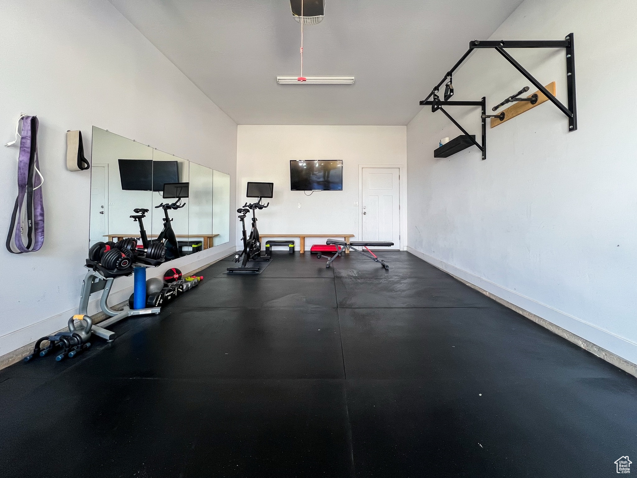 LEGACY ESTATES - Residential