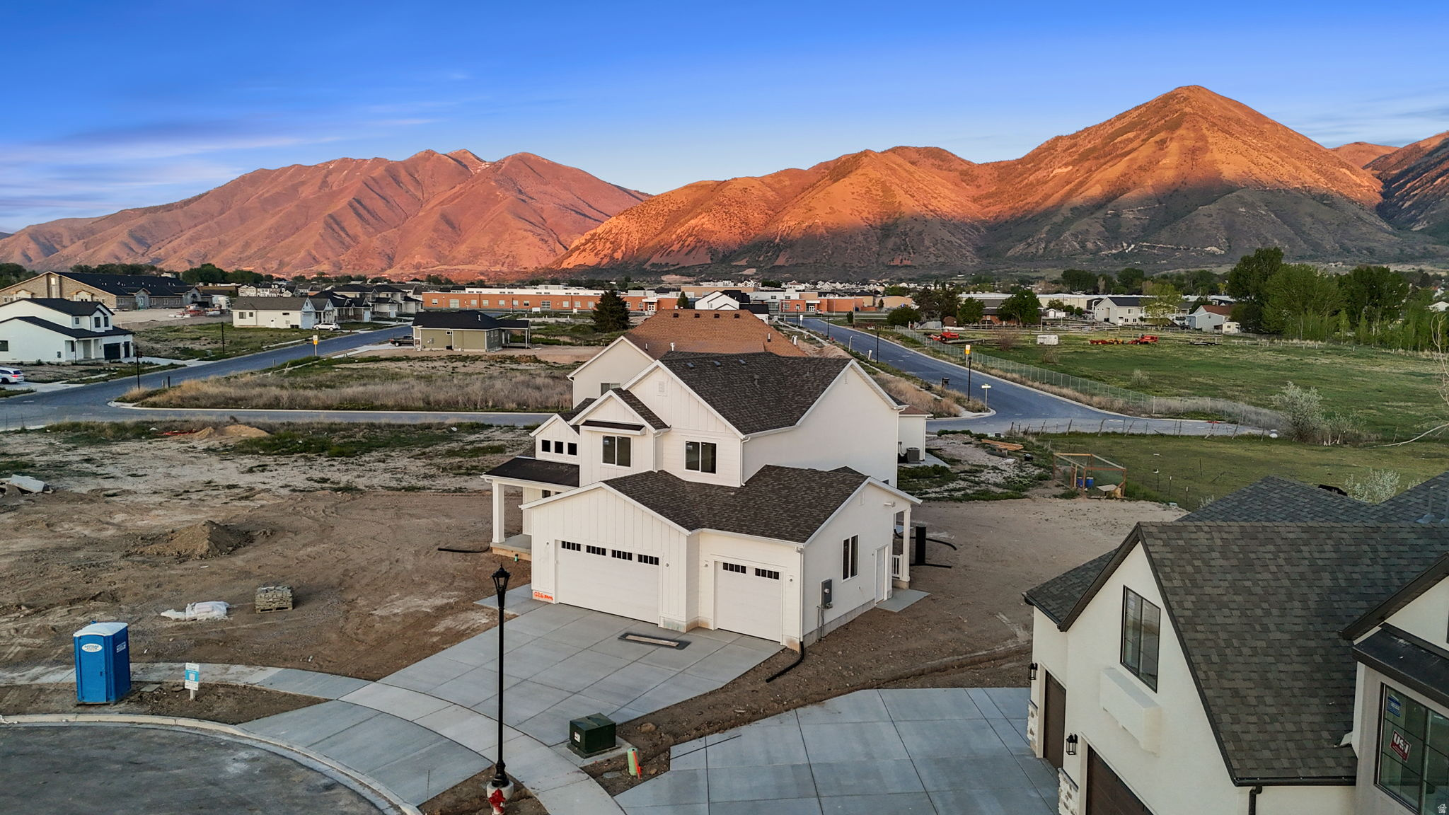 DAVIS FARMS - Residential