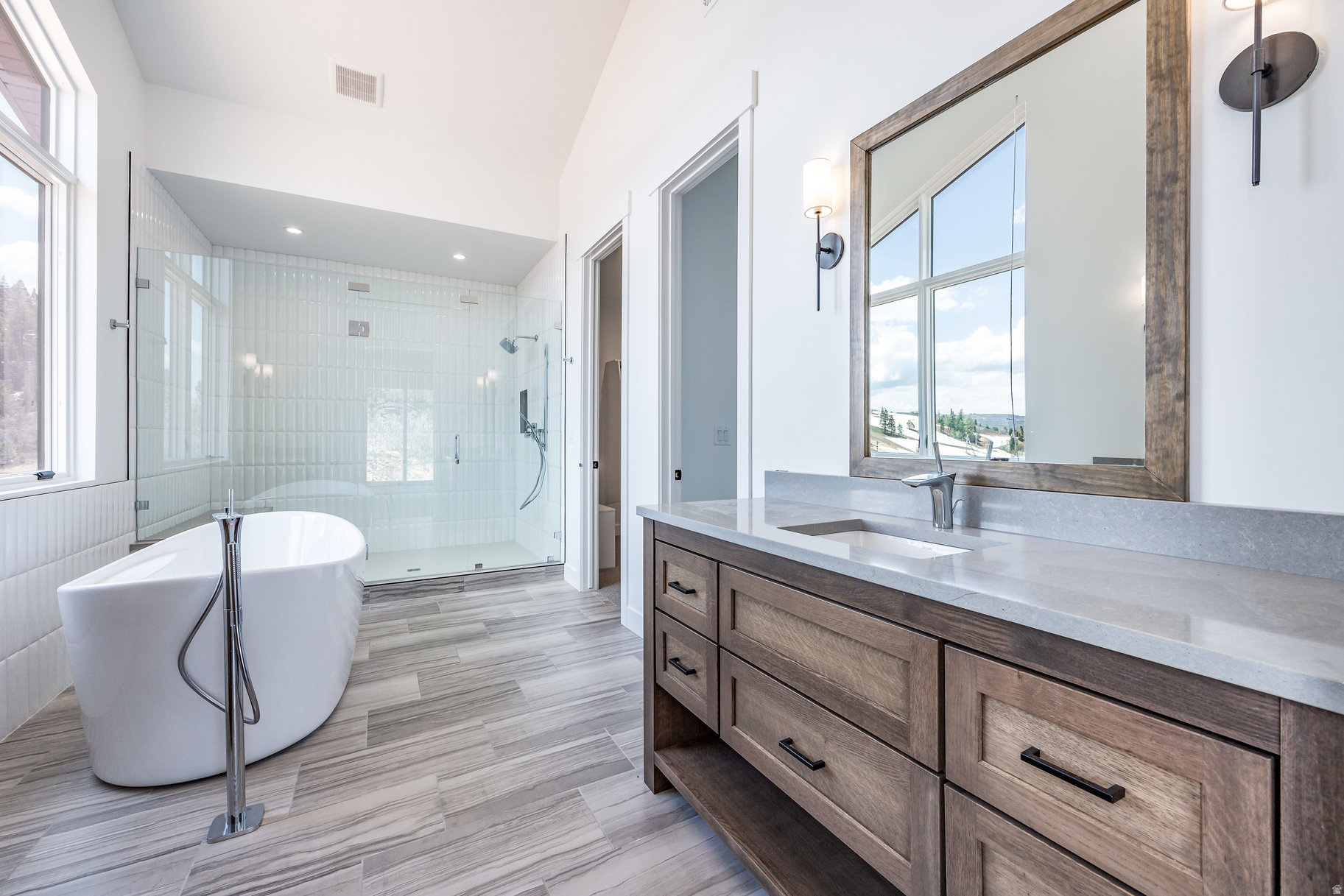 DISCOVERY RIDGE PHASE 2 SUBDIVISION - Residential