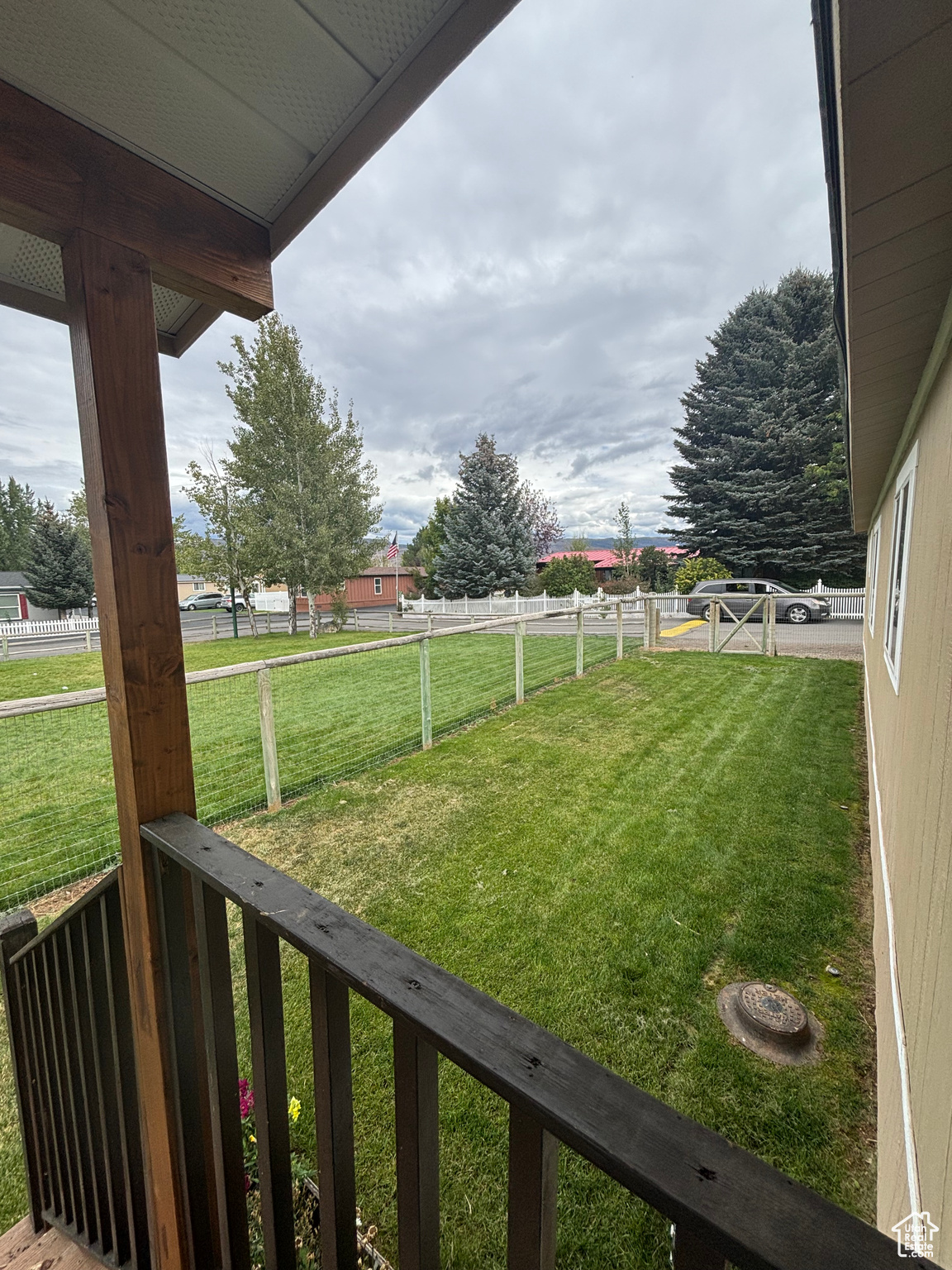 COUNTRY LIFE ESTATE LLC - Residential