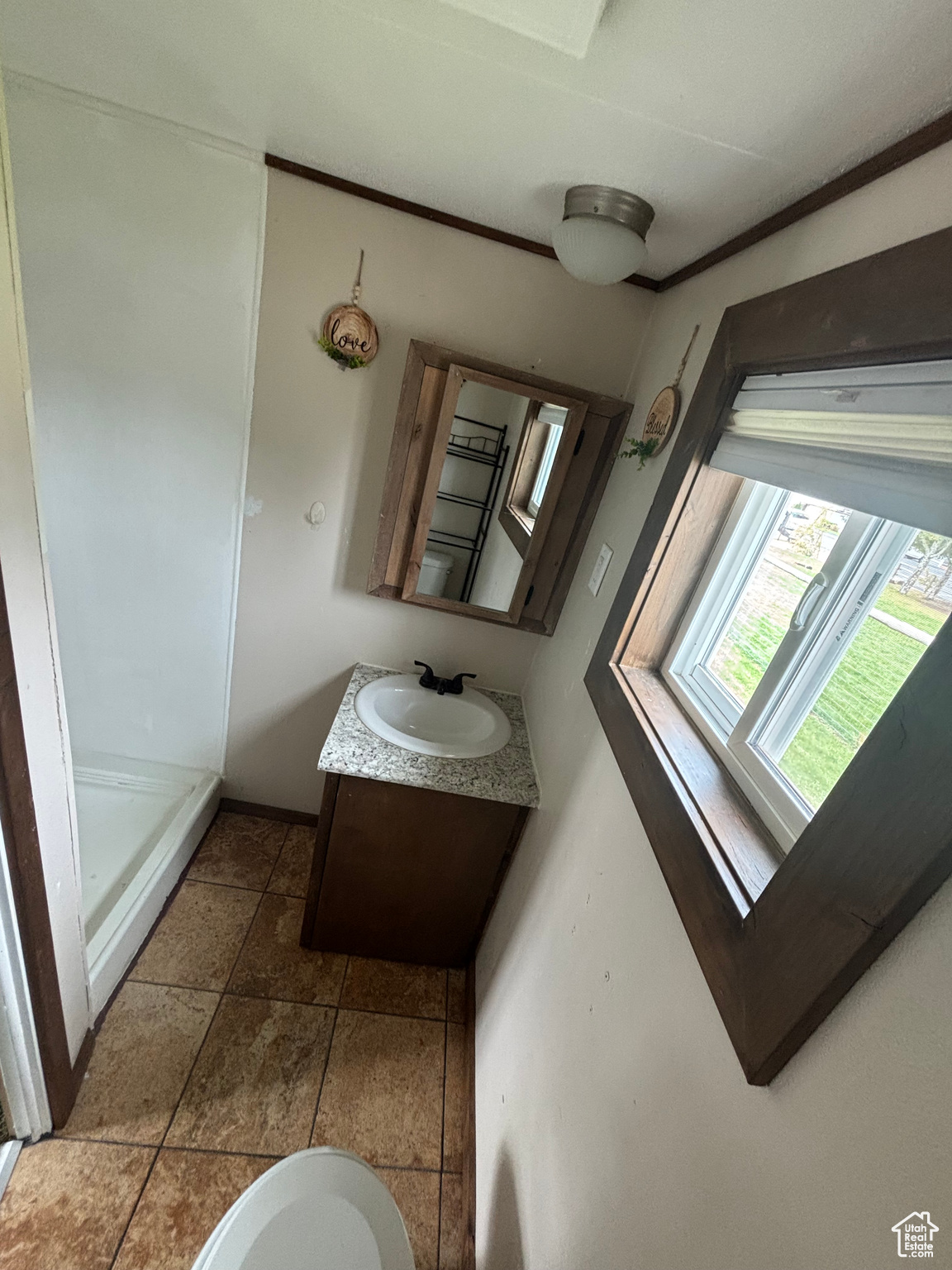 COUNTRY LIFE ESTATE LLC - Residential