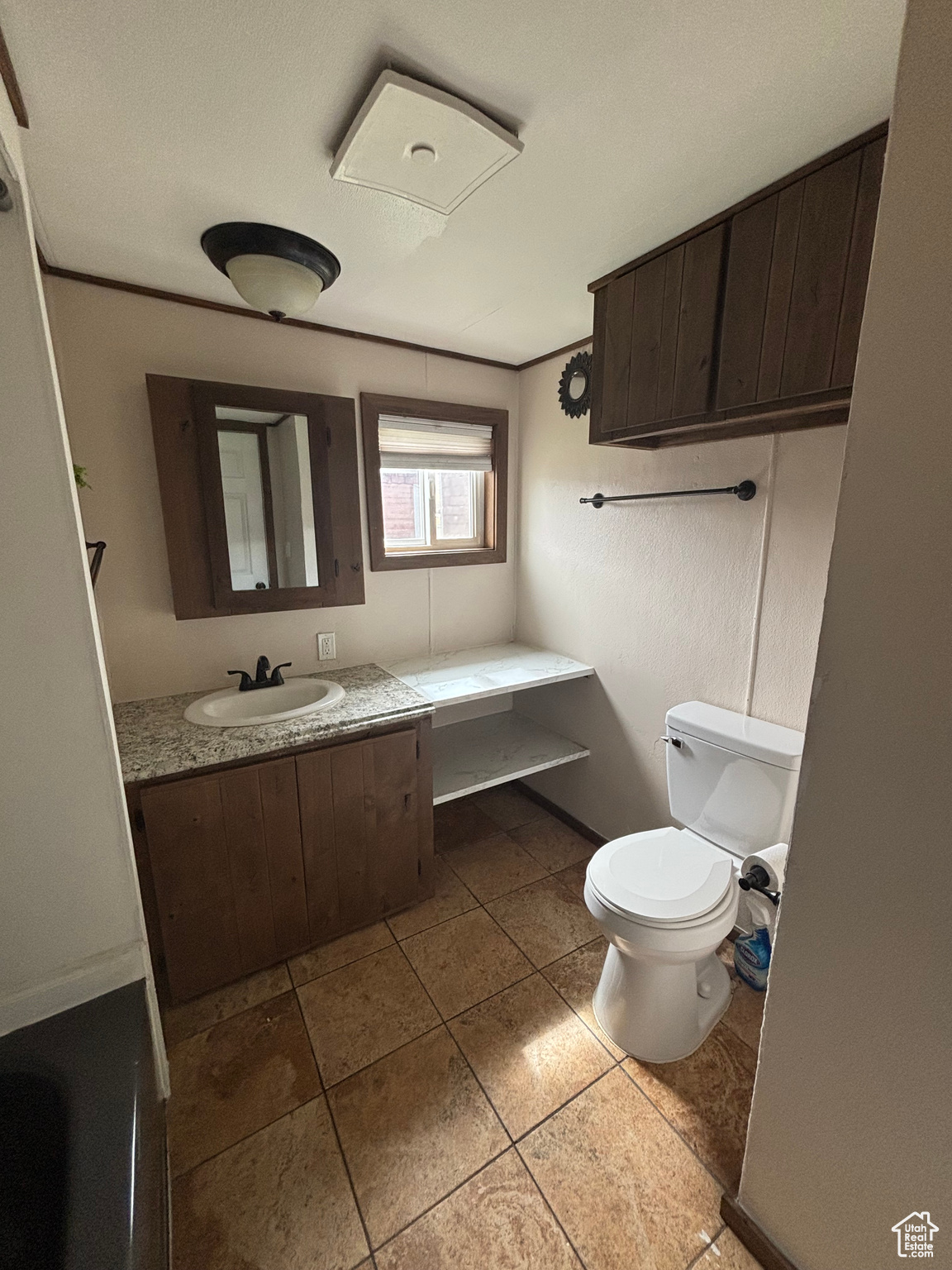 COUNTRY LIFE ESTATE LLC - Residential