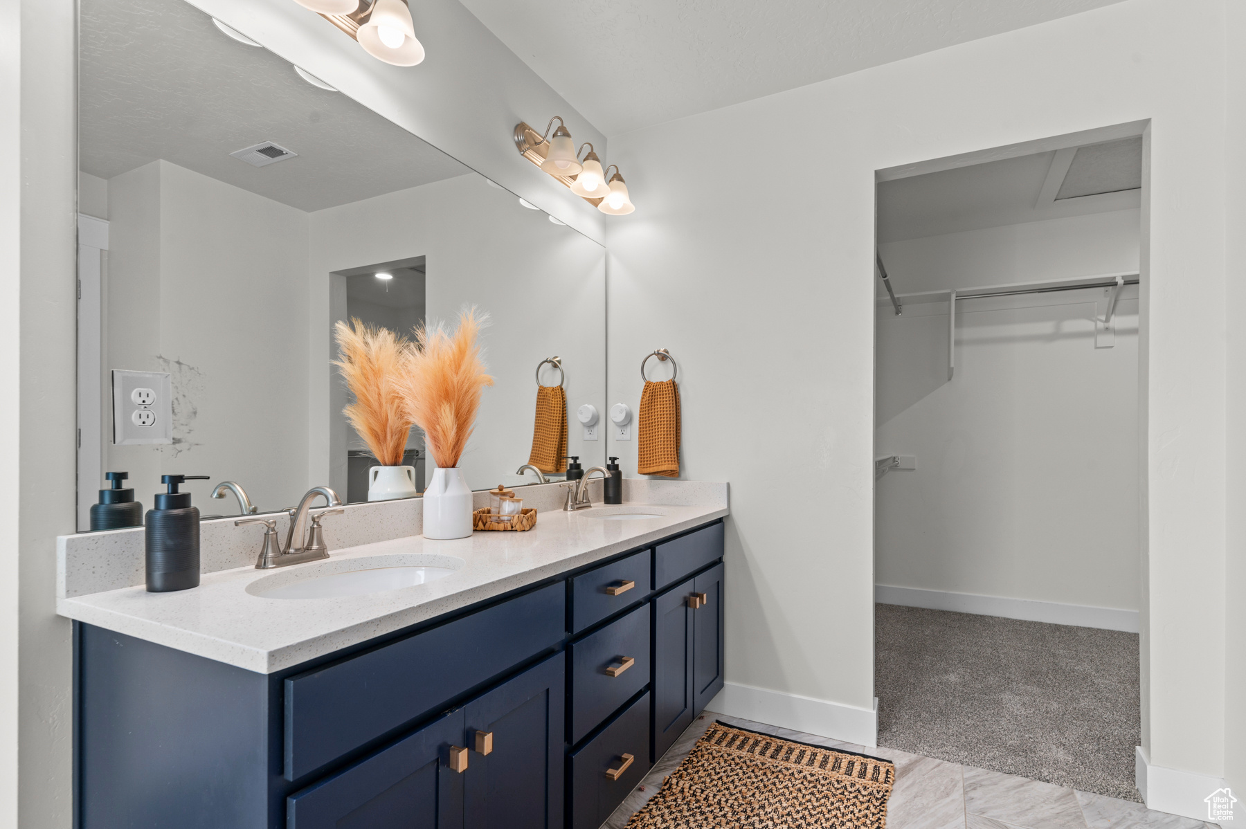 DAYBREAK - Residential