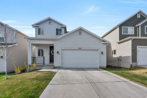 Photo of 7295 N GREEN PASTURE LN, Eagle Mountain, UT 84005 (MLS # 2148209)