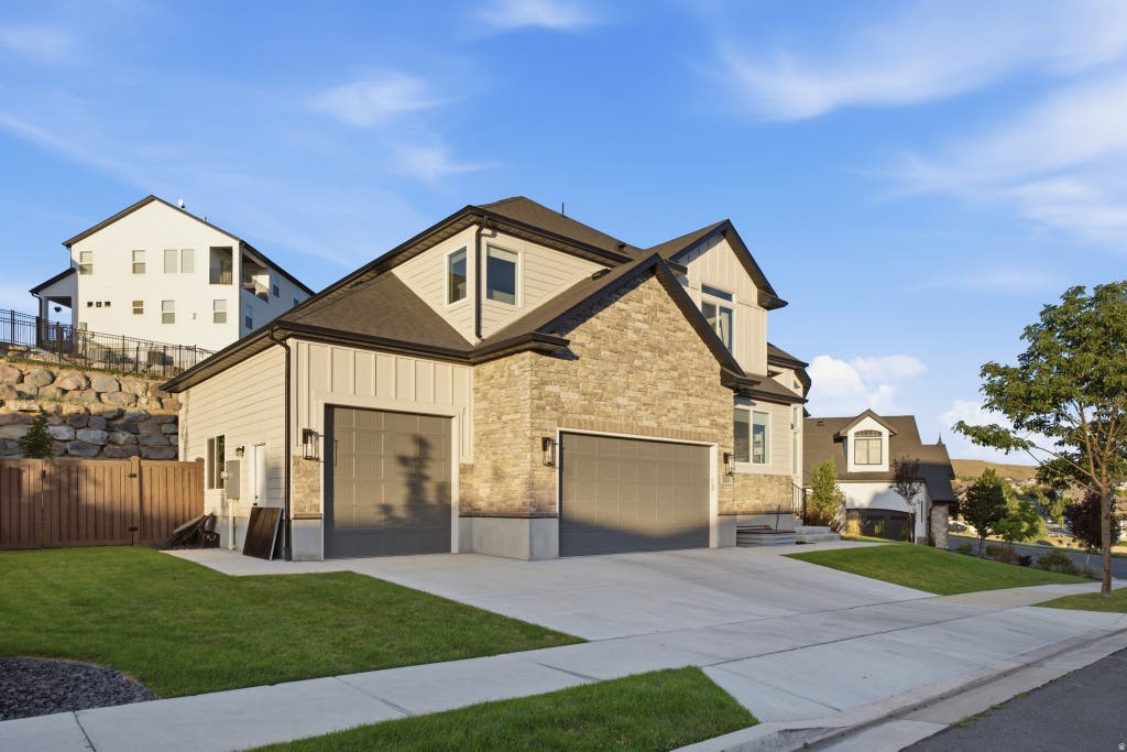 Photo of 5132 N EAGLES DR, Lehi, UT 84048 (MLS # 2176012)