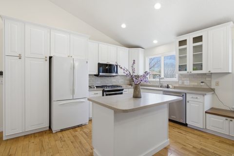 Tiny photo for 12371 S PARKSTONE CT E, Draper, UT 84020 (MLS # 2152805)