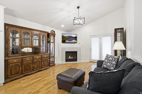Tiny photo for 12371 S PARKSTONE CT E, Draper, UT 84020 (MLS # 2152805)
